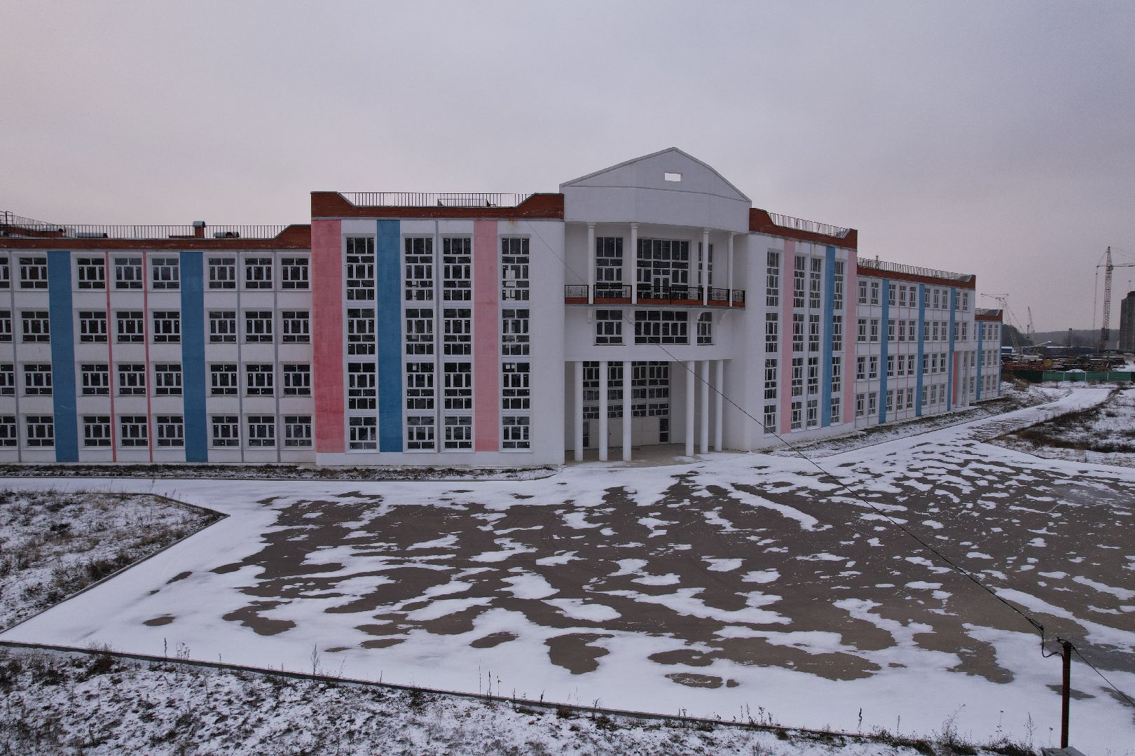 видео с коптера, дзержинский, школа,