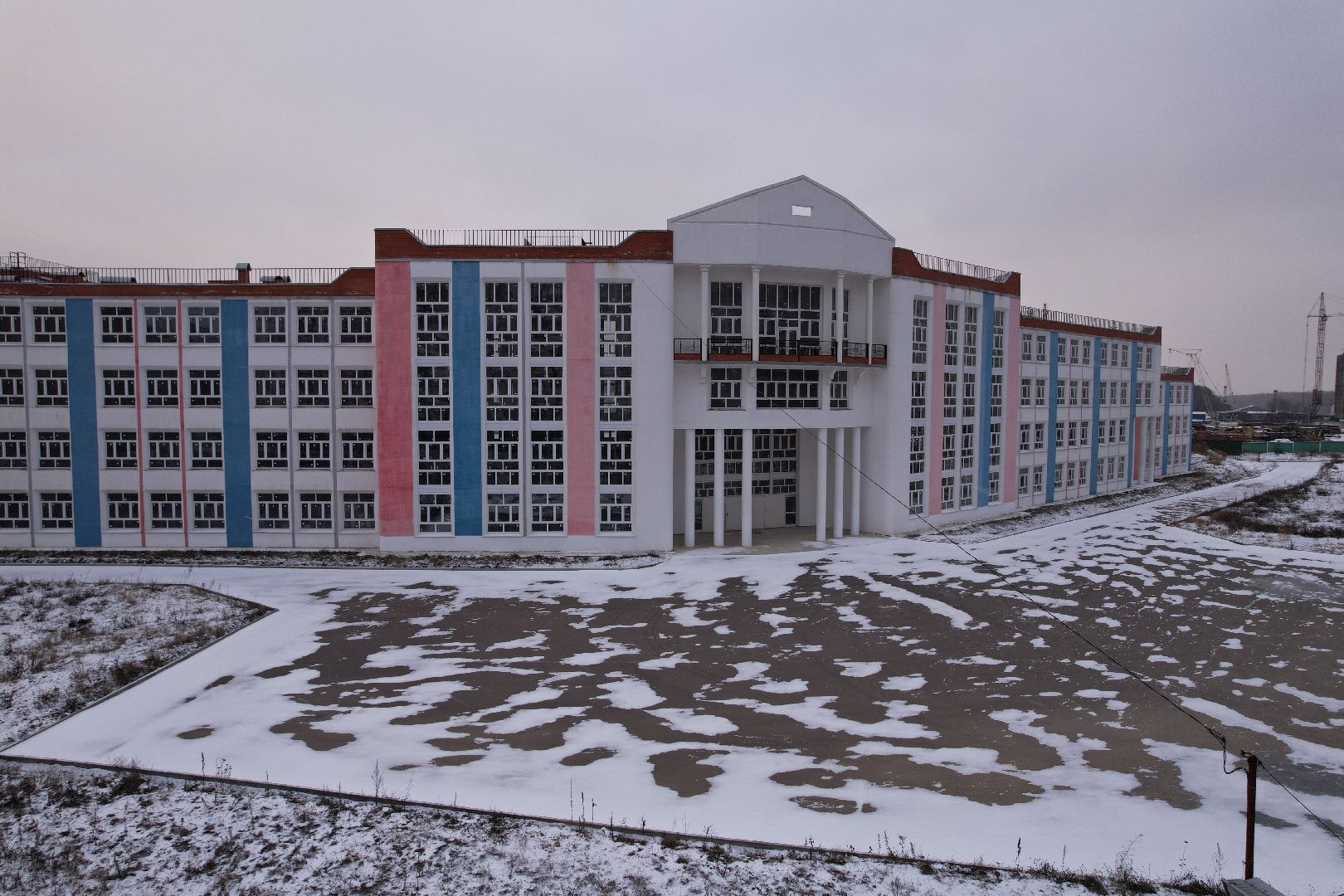 видео с коптера, дзержинский, школа,