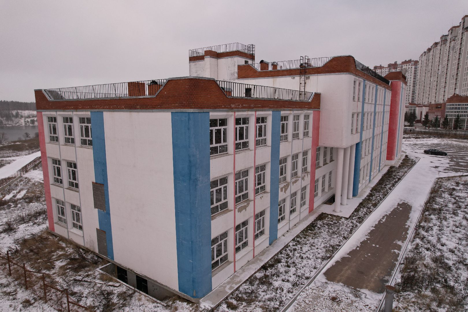 видео с коптера, дзержинский, школа,