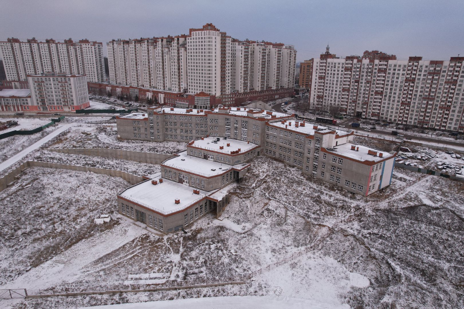 видео с коптера, дзержинский, школа,