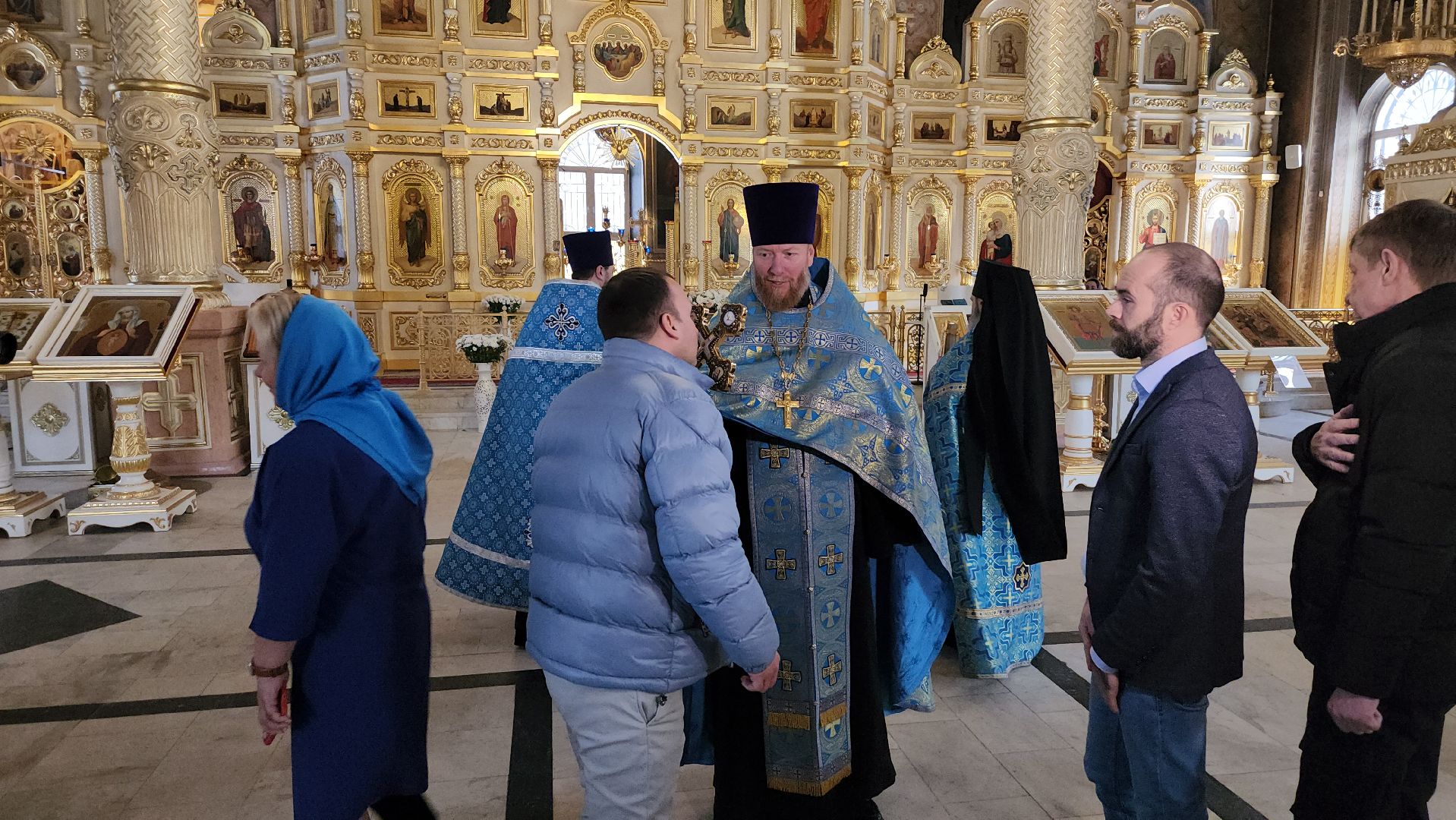 подольская епархия, серпухов, волонтеры, храм всех святых, дк исток, рождественские чтения, молебен,