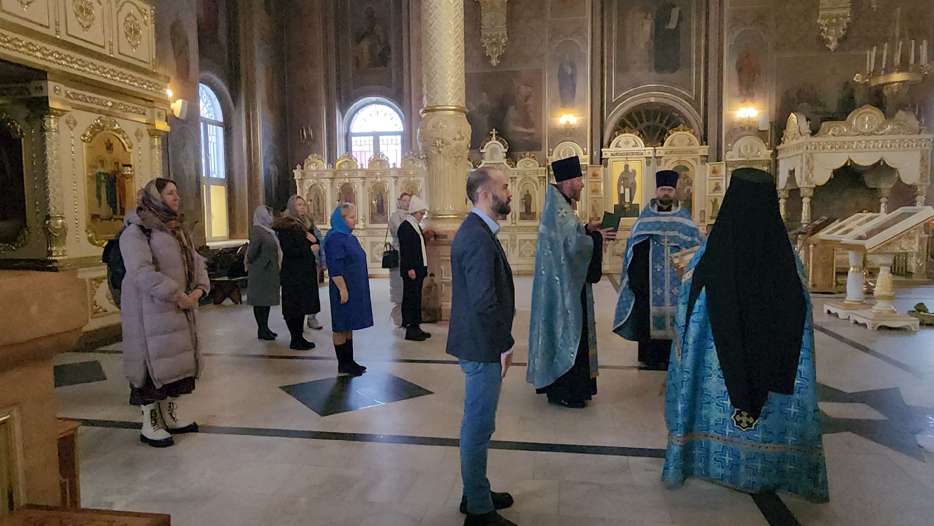 подольская епархия, серпухов, волонтеры, храм всех святых, дк исток, рождественские чтения, молебен,