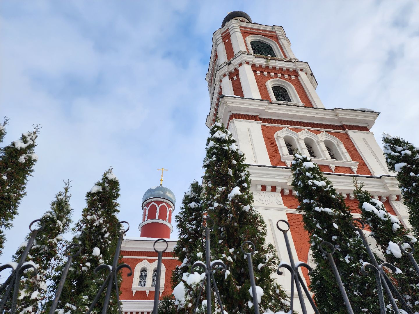 подольская епархия, серпухов, волонтеры, храм всех святых, дк исток, рождественские чтения, молебен,