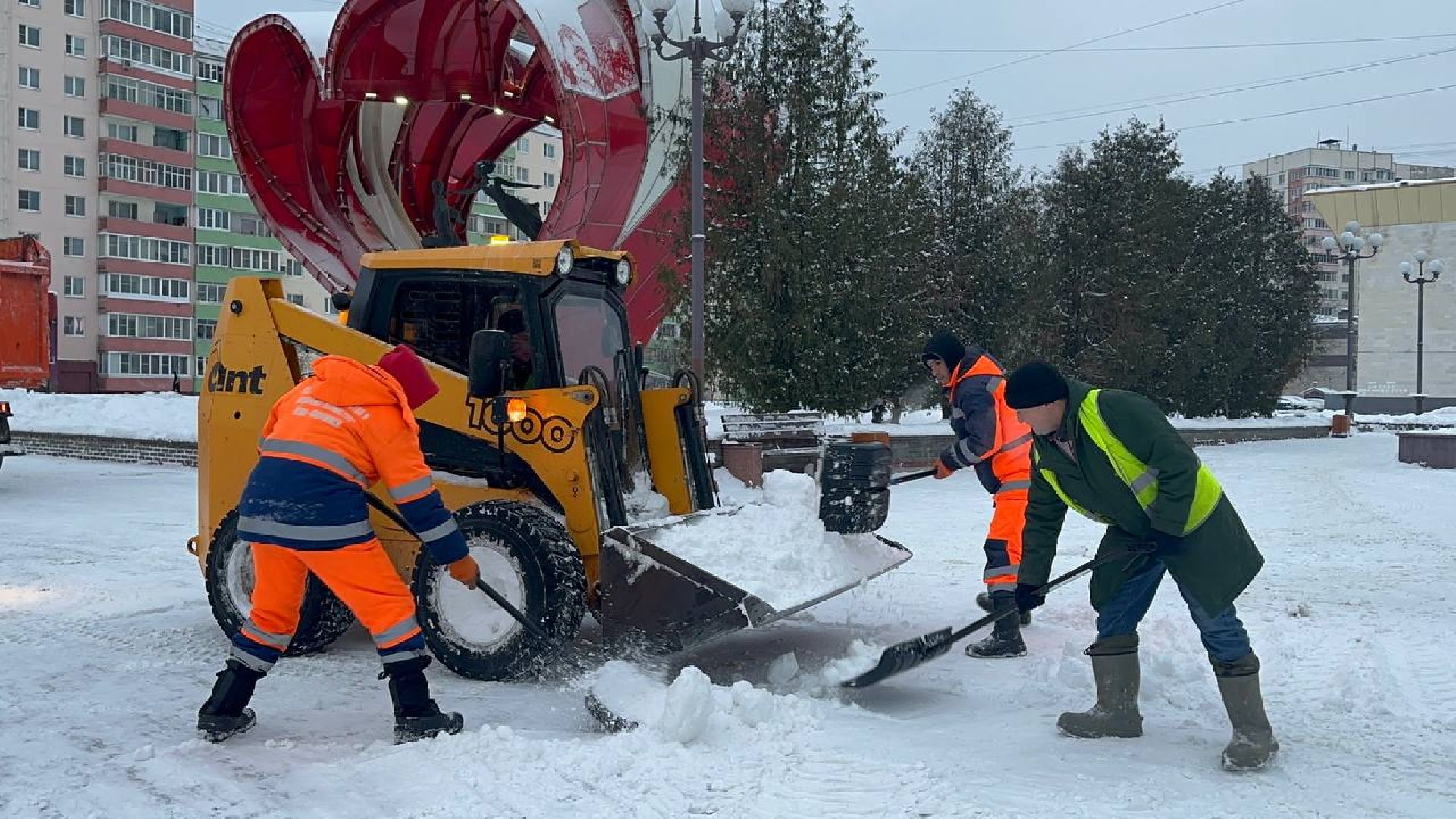 уборка дворов, снегоуборка, жкх, Наро-Фоминск,