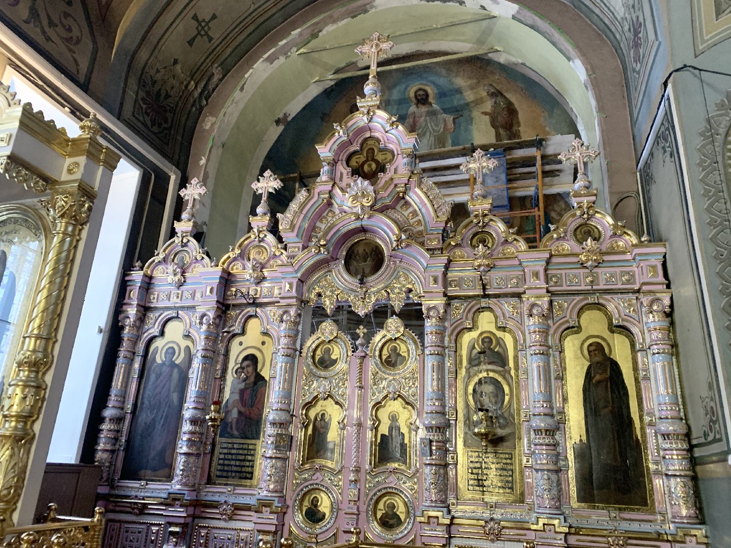 Балашиха, Подмосковье, Религия, Фаянсовые иконостасы, Храм Преображения в Саввино, Никольский храм в Полтево,