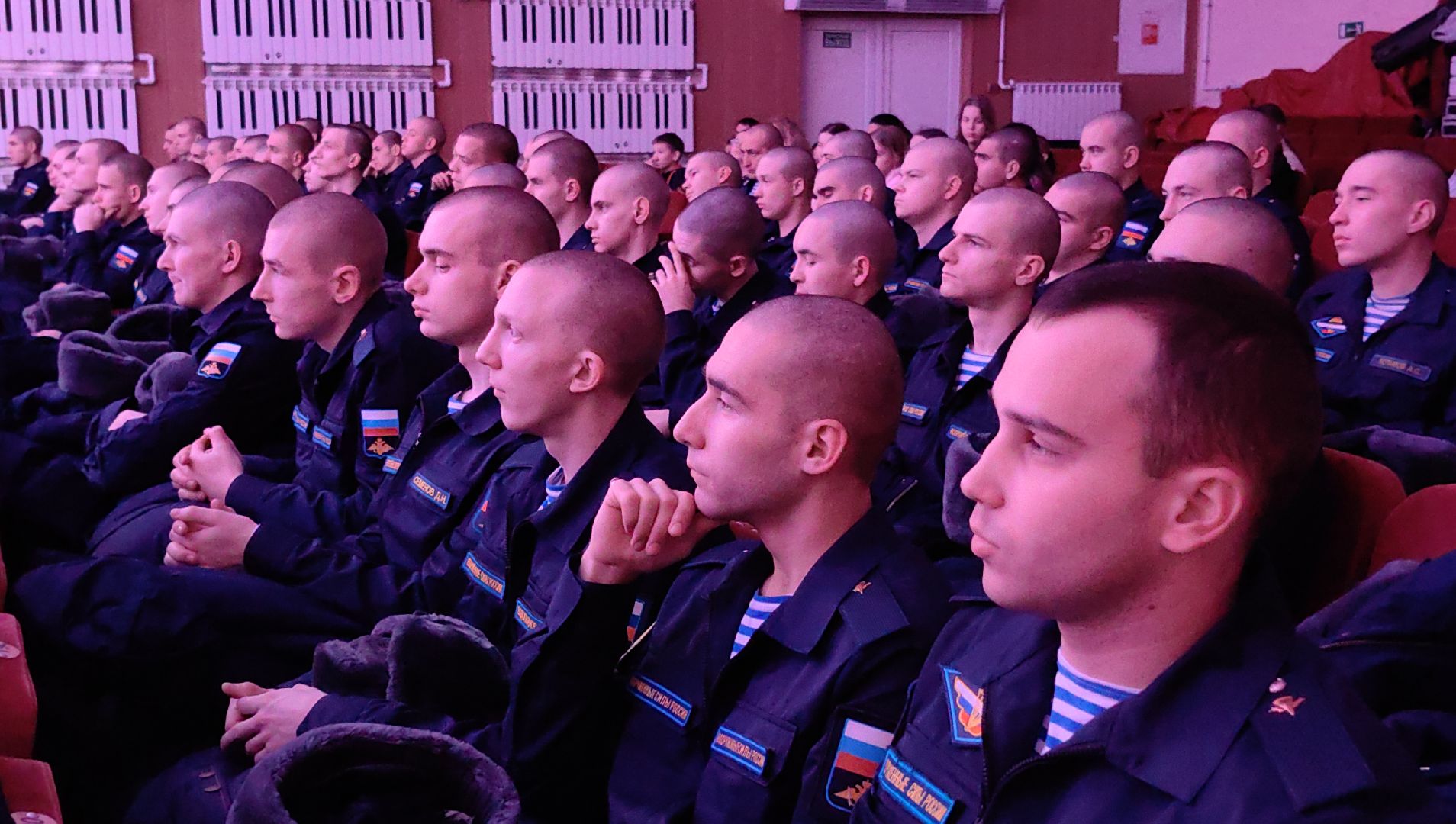 День Героев Отечества, маскировочная сеть, солдаты, бойцы,