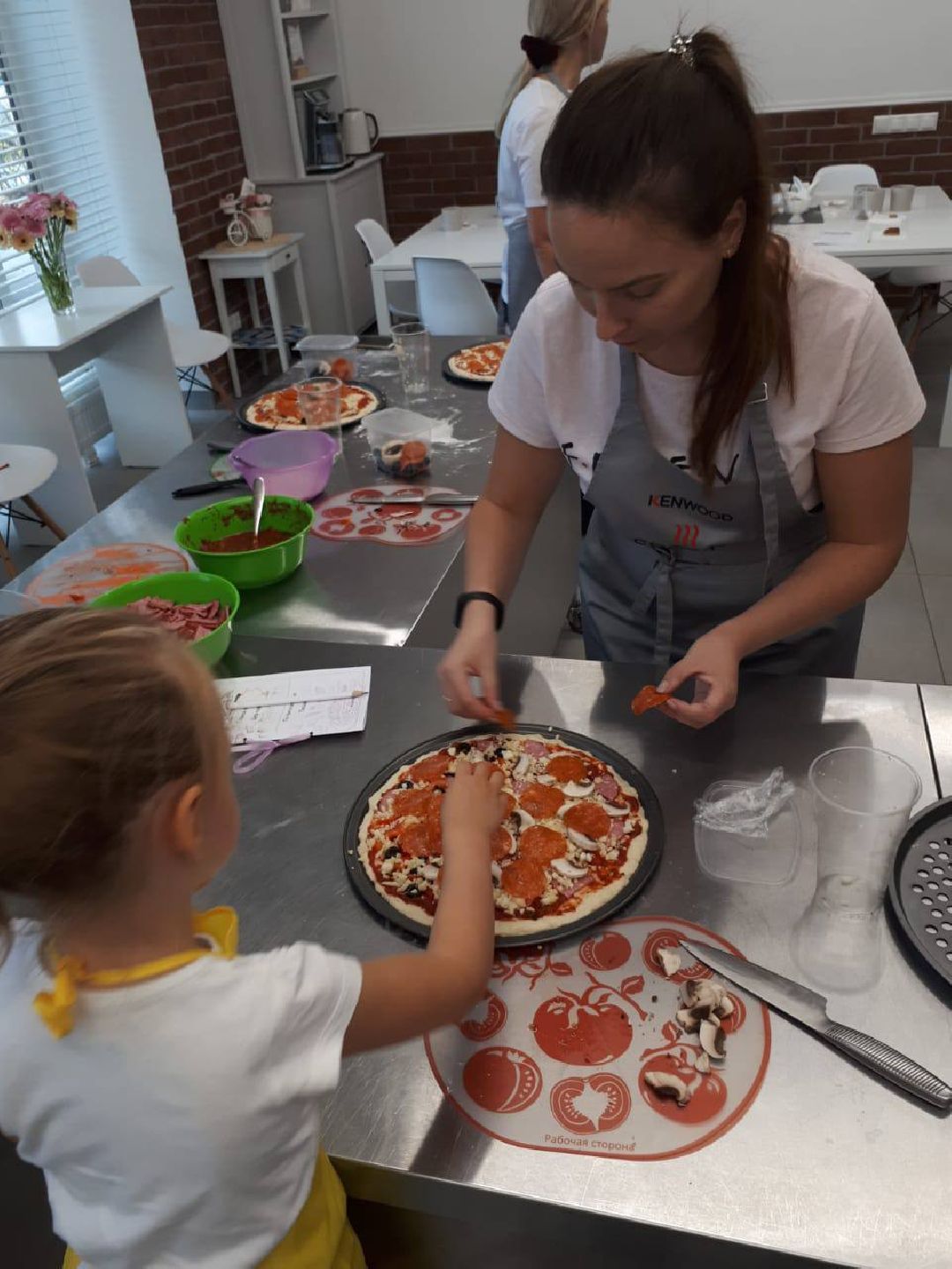 Реутов, пекарь, кондитер, профессия, торты, капкейки уколы, медицины