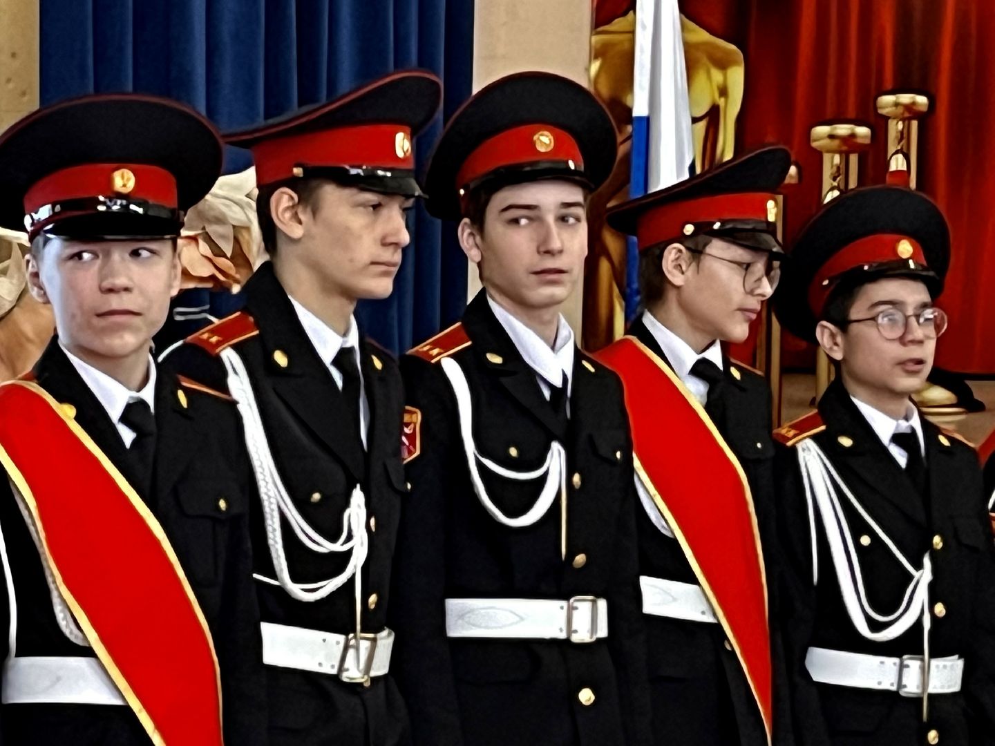 наро-фоминск, наро-фоминский городской округ, подарки бойцам, гуманитарная помощь, движение первых, волонтеры,