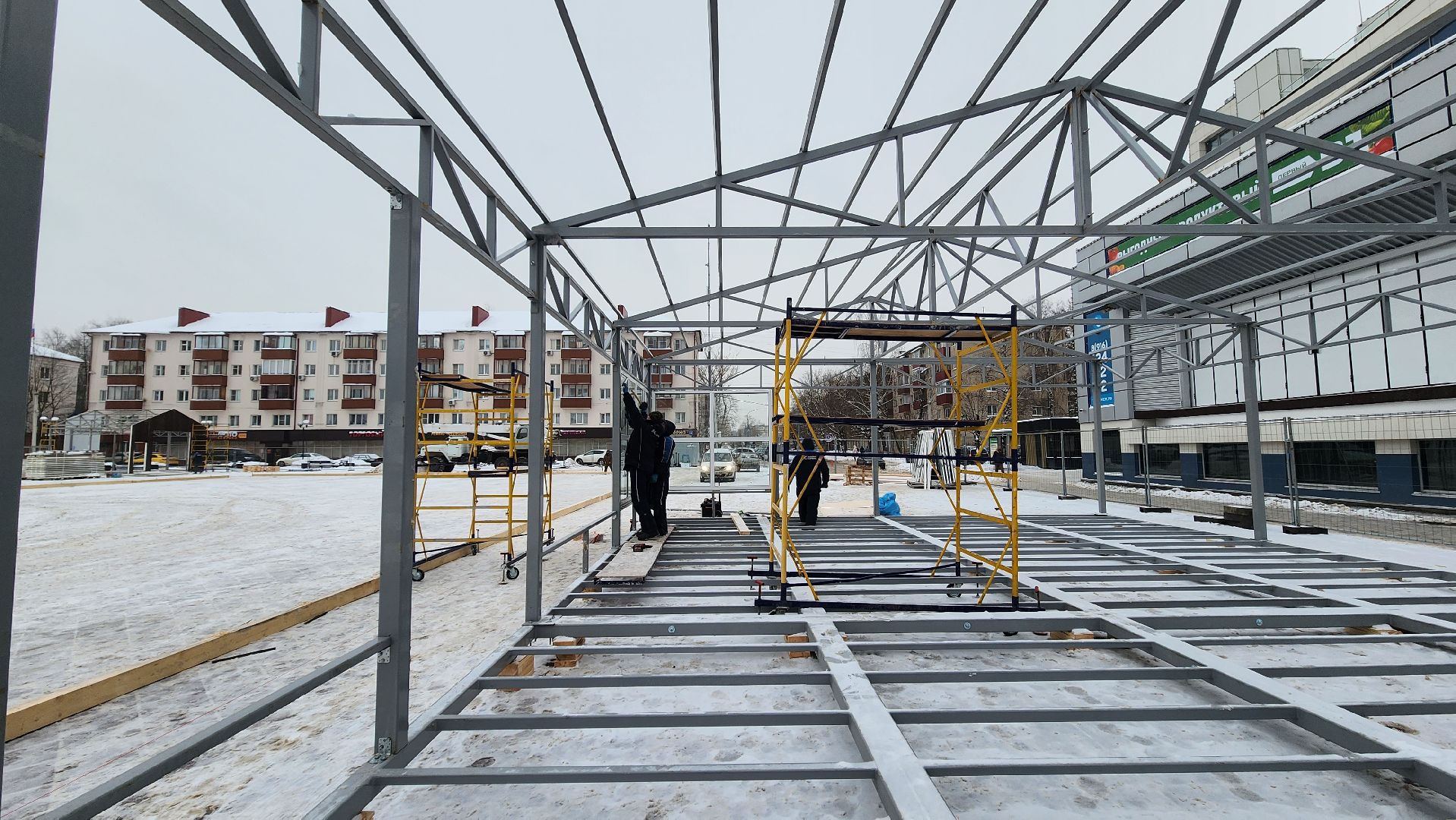 Солнечногорск, зима в подмосковье, Советская площадь, каток, искусственный лед,