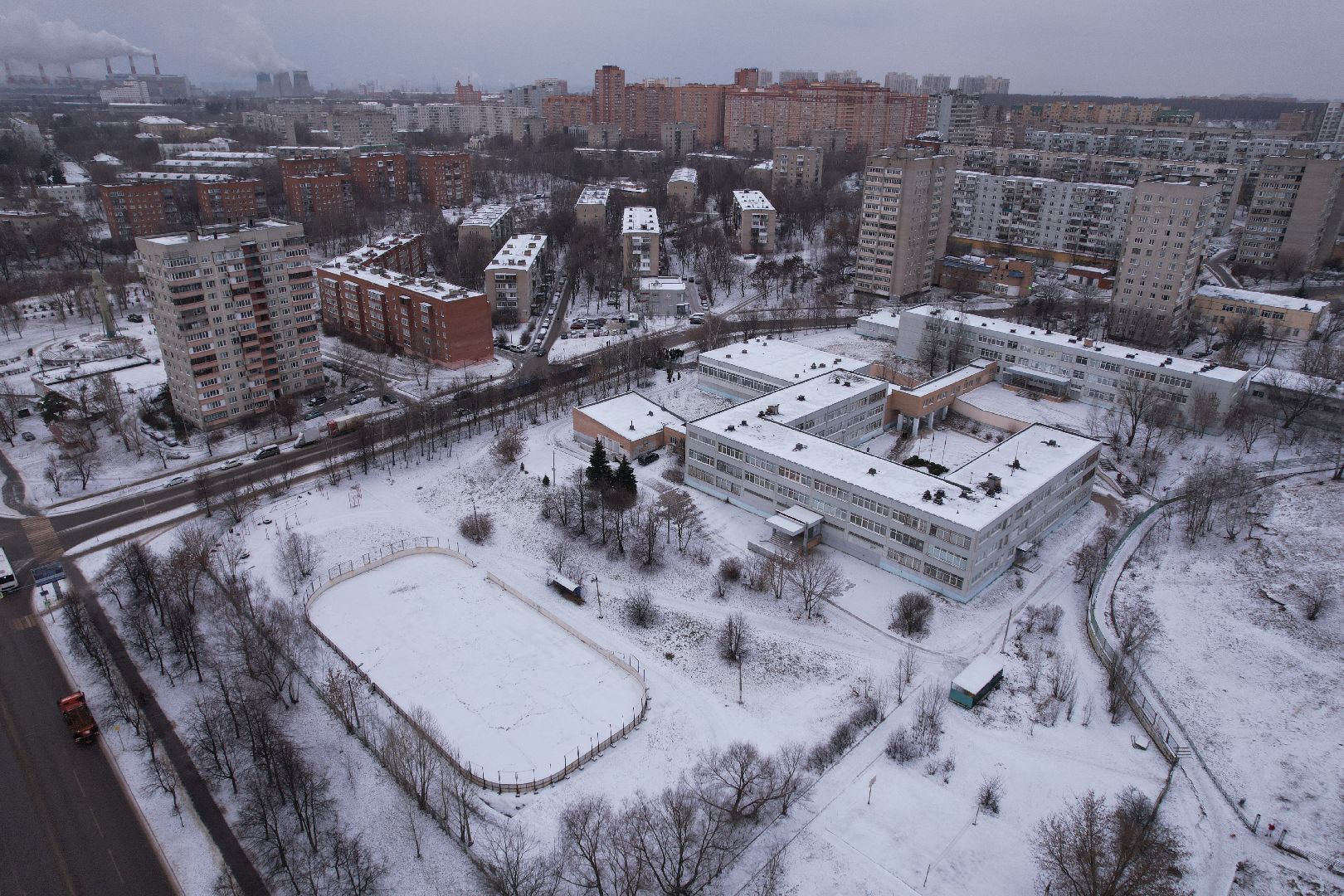 видео с коптера, дзержинский, школа,