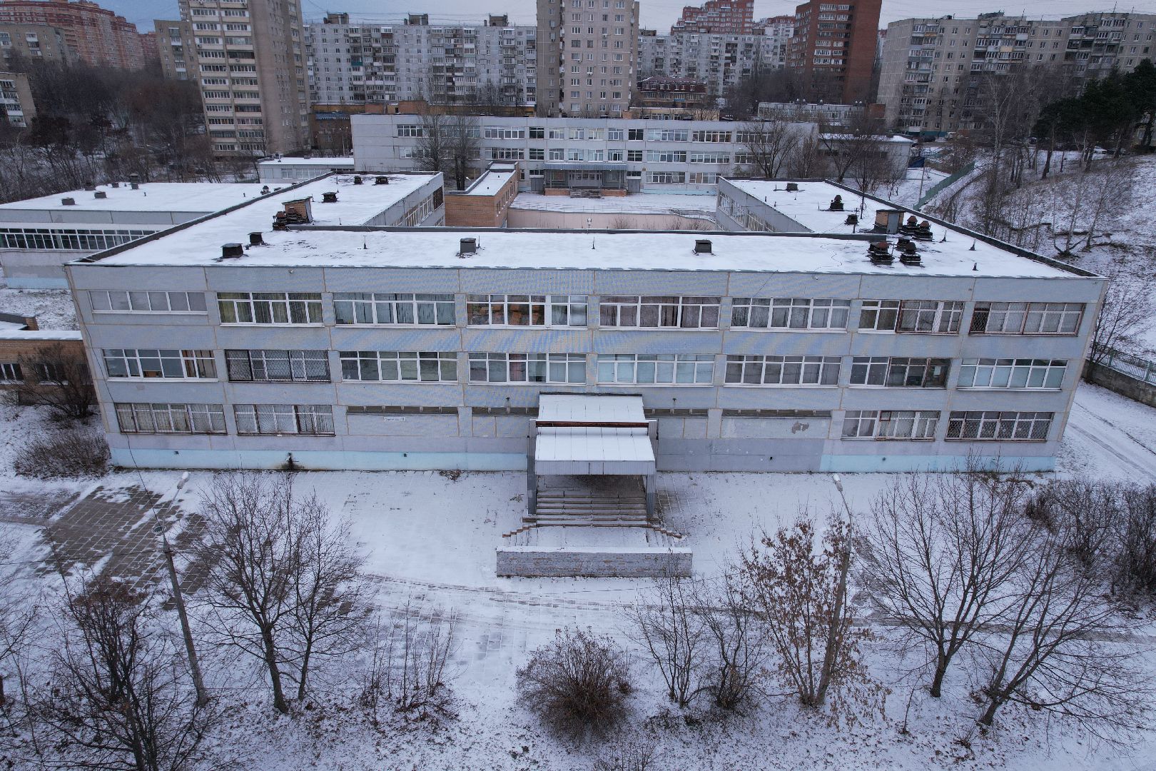 видео с коптера, дзержинский, школа,