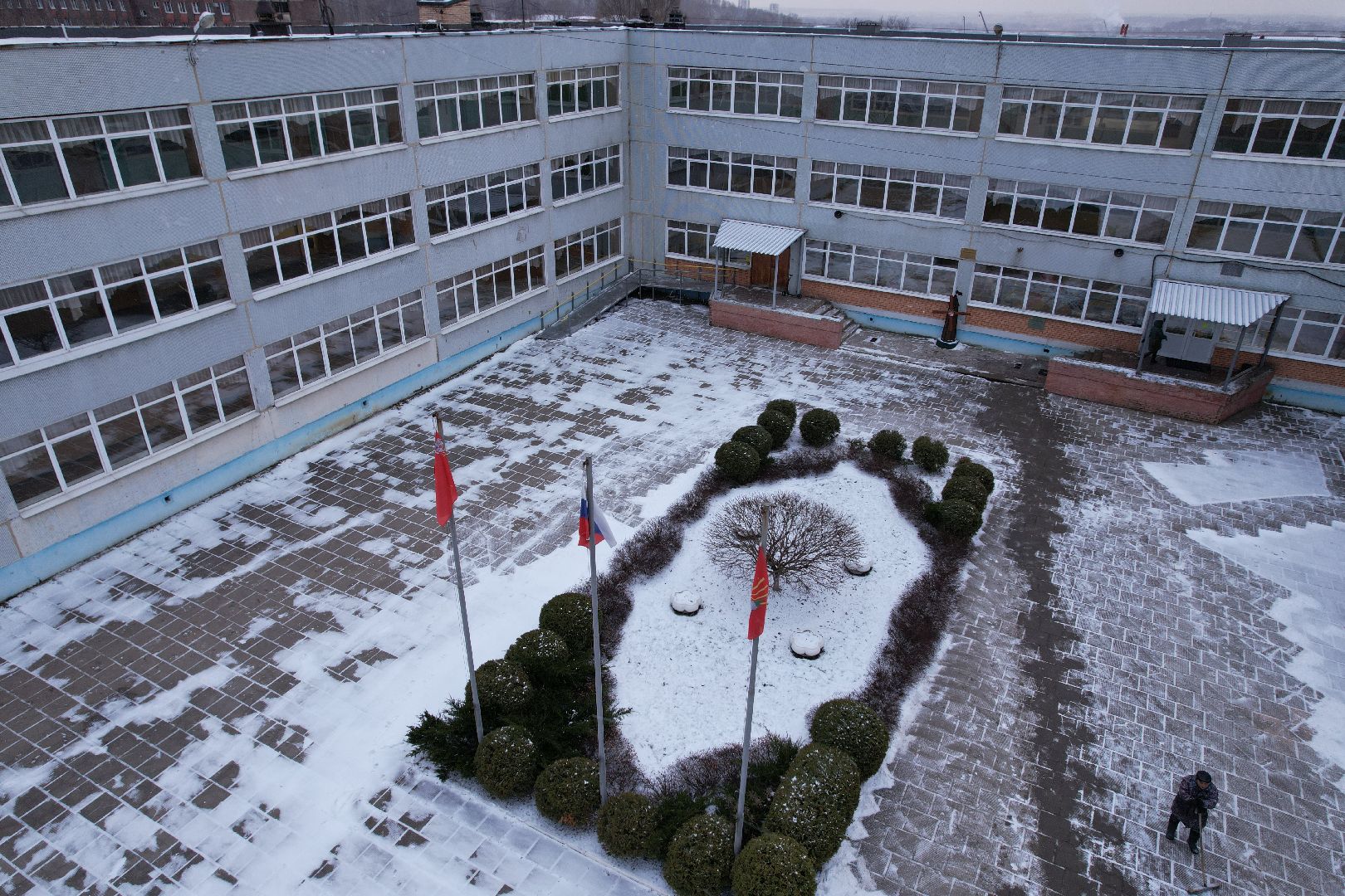 видео с коптера, дзержинский, школа,