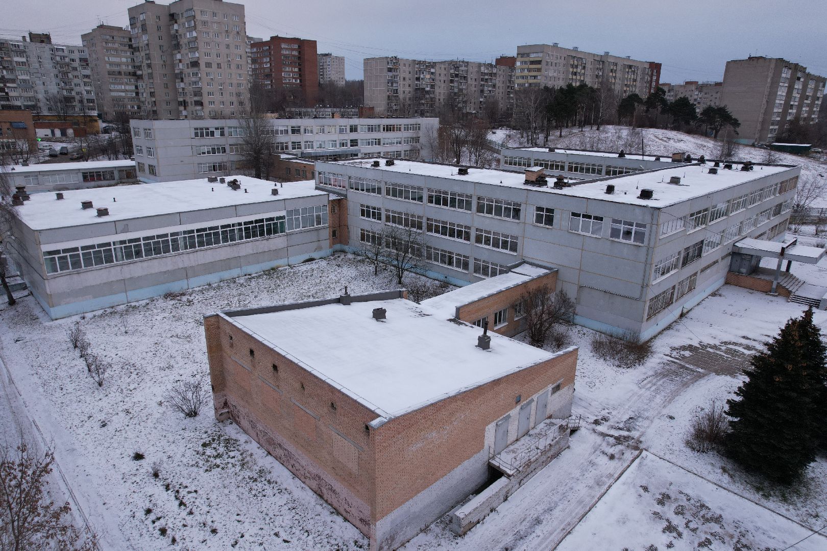 видео с коптера, дзержинский, школа,