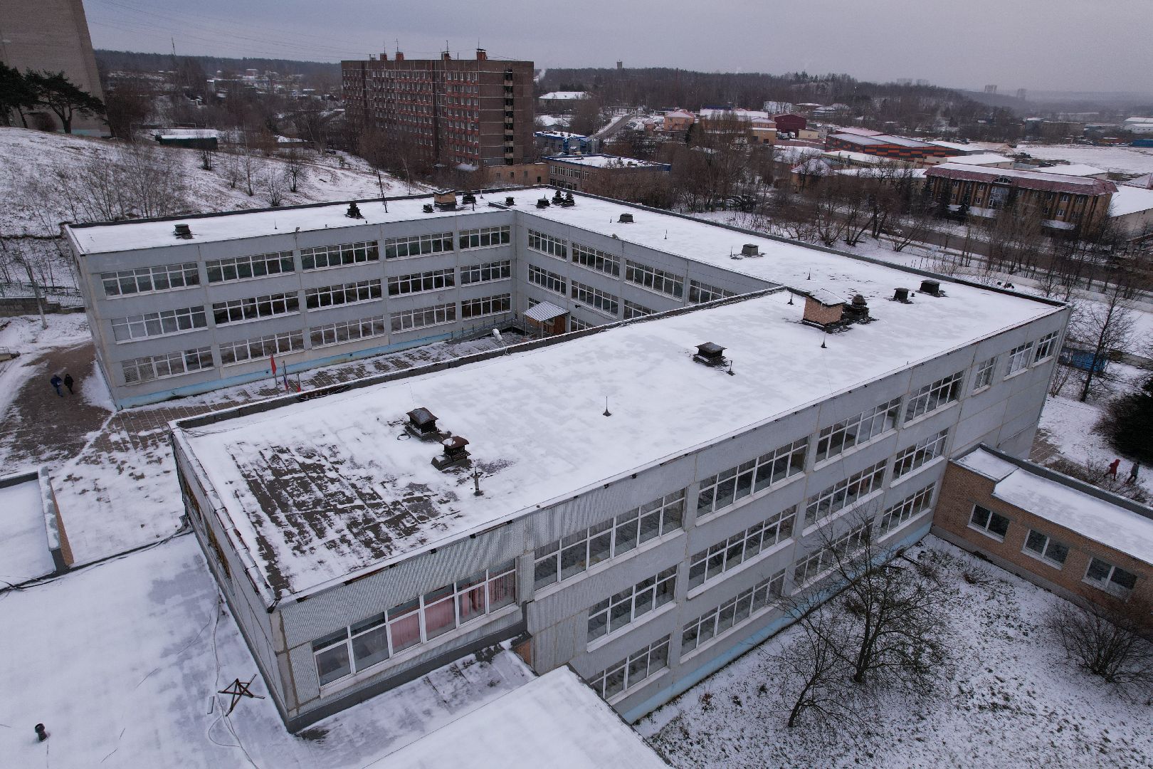 видео с коптера, дзержинский, школа,