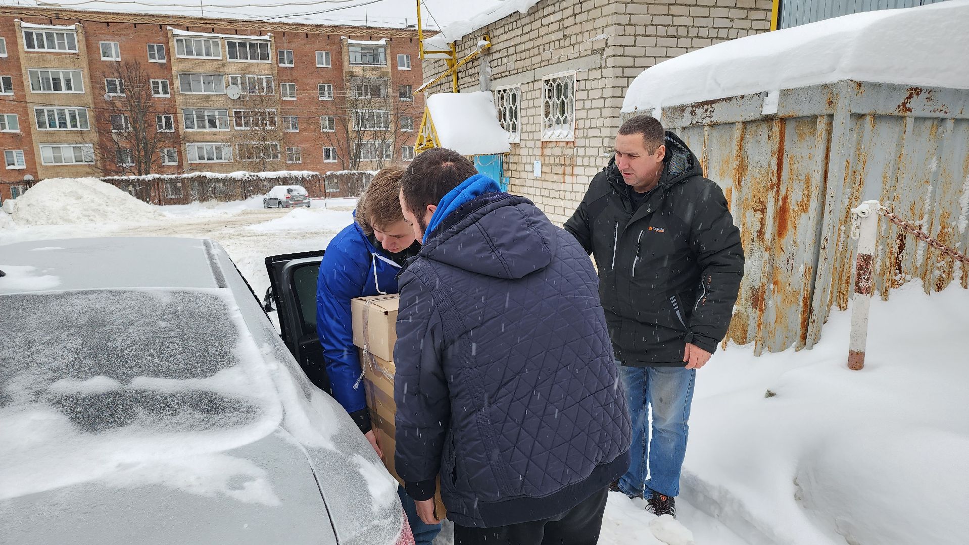 кашира, сво, гуманитарная помощь, продукты, теплые вещи, волонтеры, молодая гвардия,