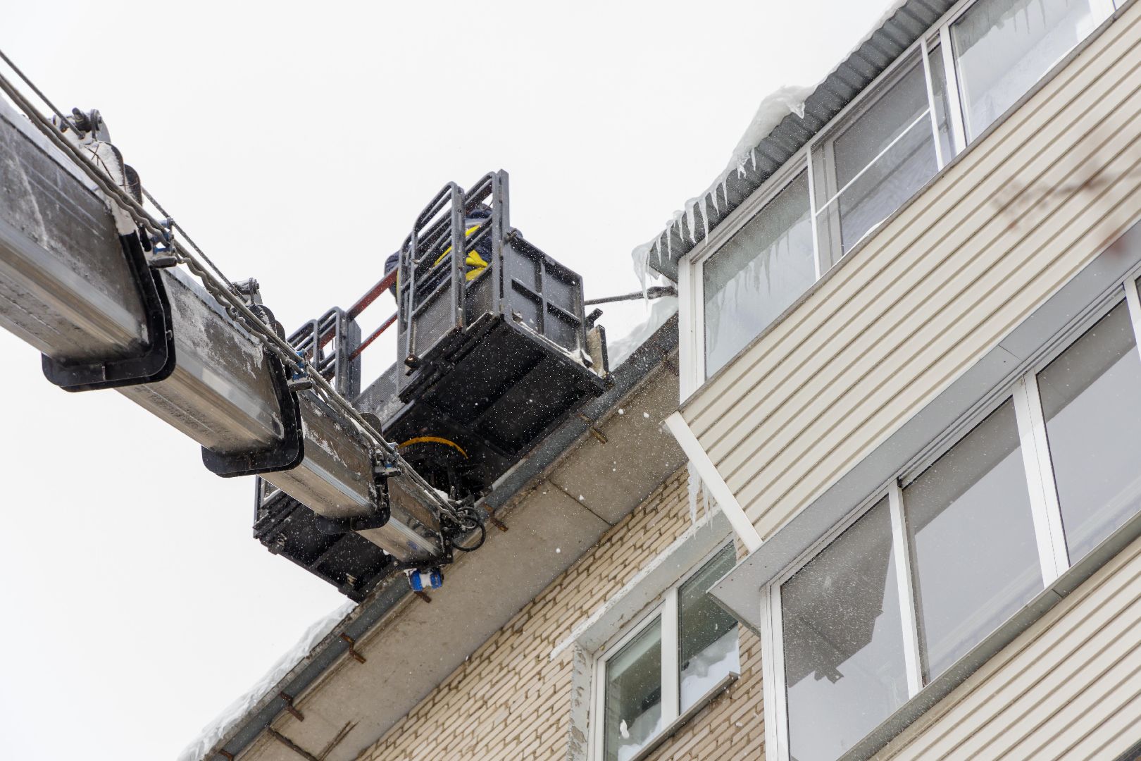 люберцы, управляющая компания, Борьба с сосульками,