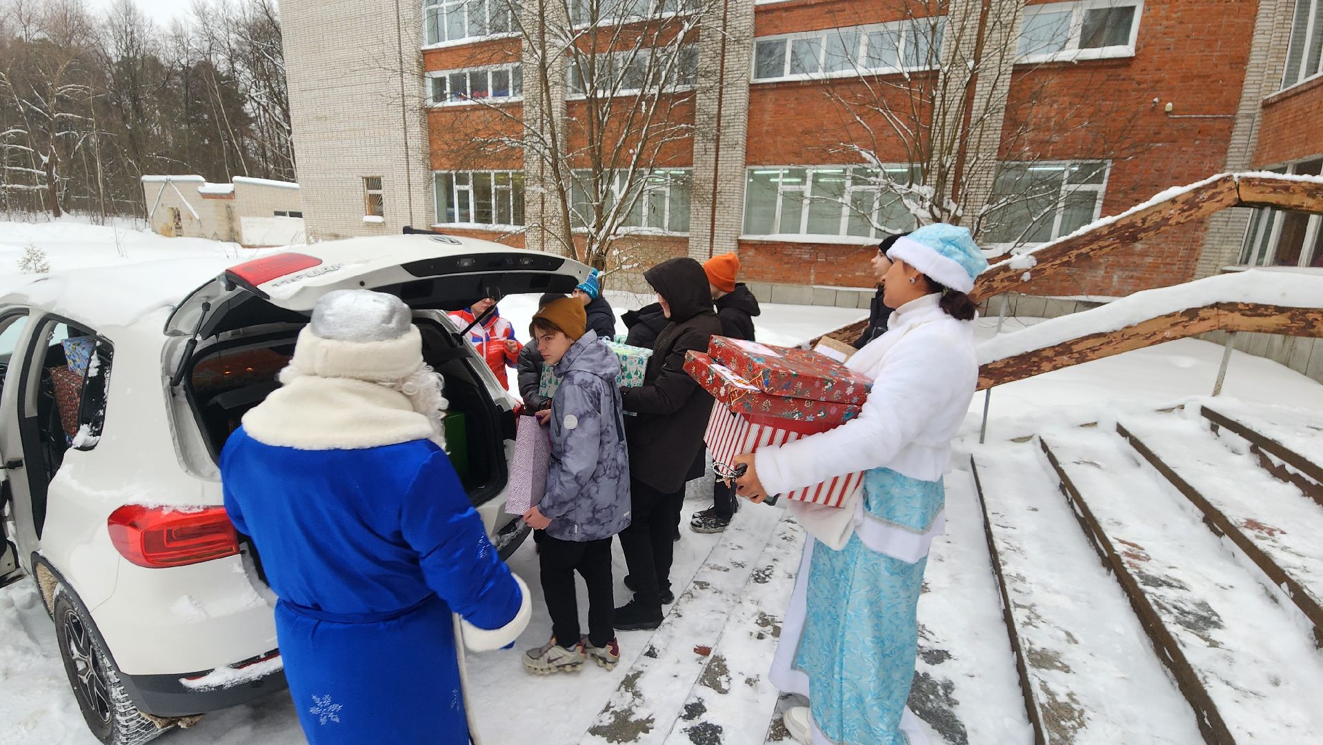 протвино, елочка добра, детям Луганска, благотворительность, новый год,