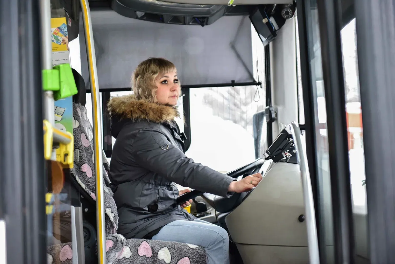 химки, автобус, транспорт, водитель, женщина-водитель, транспортная компания, мострансавто,