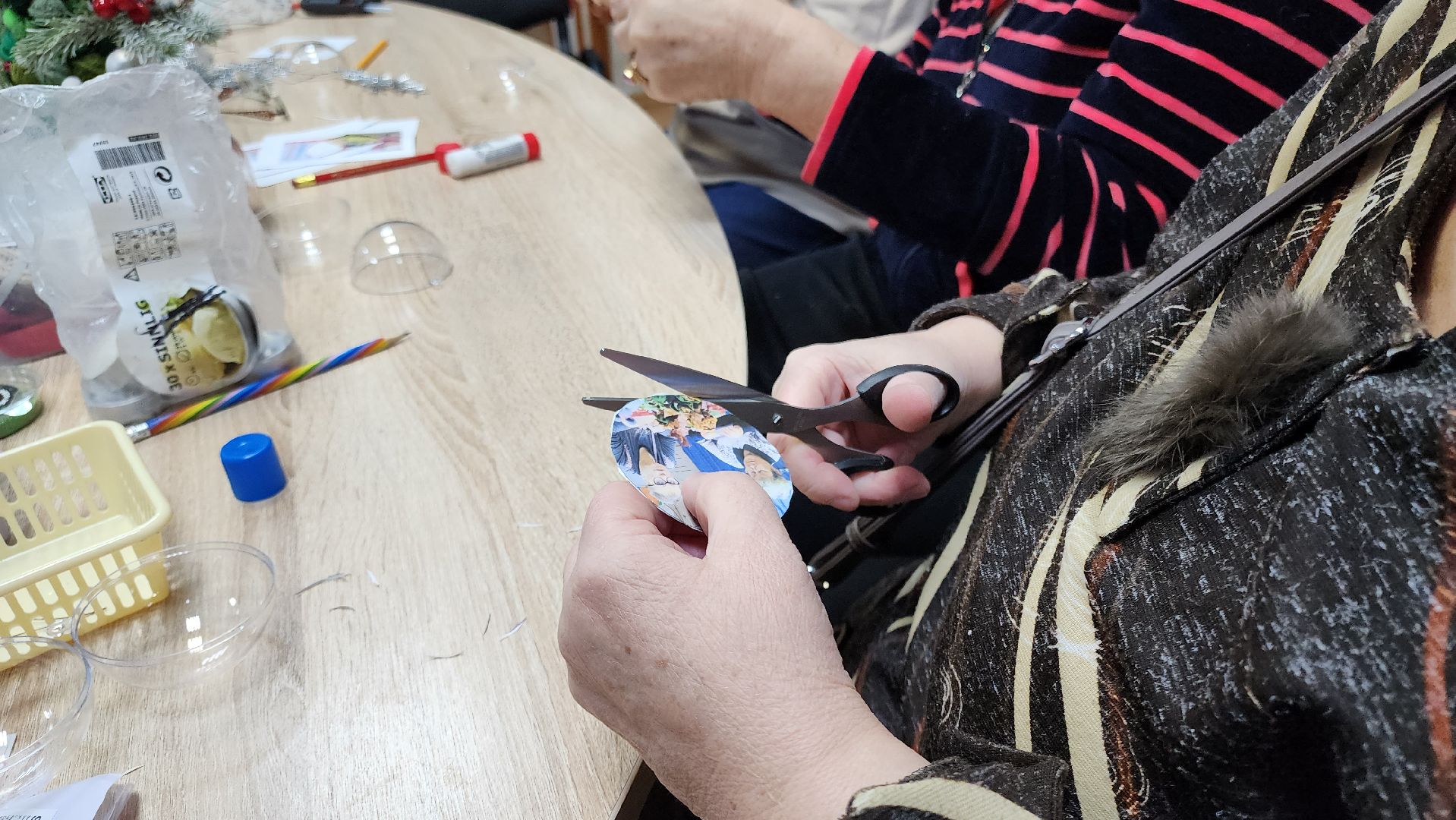 кашира, активное долголетие, новый год, мастер-класс, елочная игрушка, поделка, декор, зима в подмосковье,