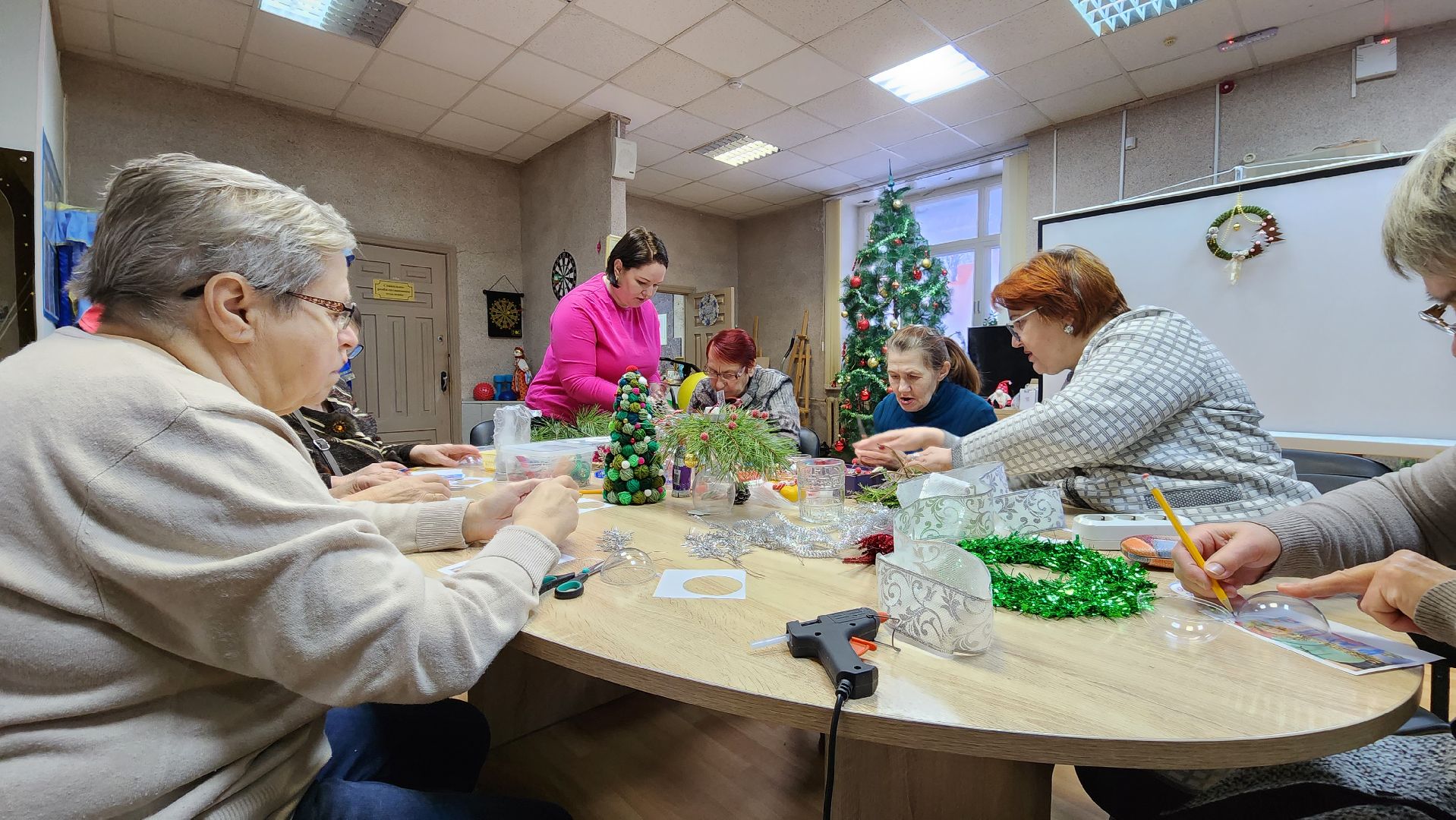 кашира, активное долголетие, новый год, мастер-класс, елочная игрушка, поделка, декор, зима в подмосковье,