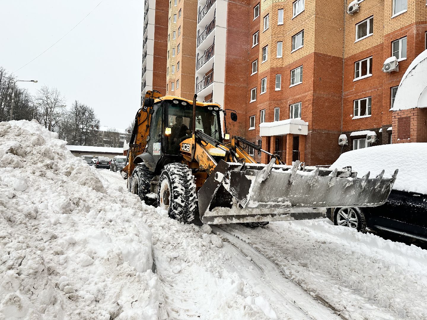 уборка дворов, уборка общественных территорий, снегоуборочная техника, наро-фоминск,
