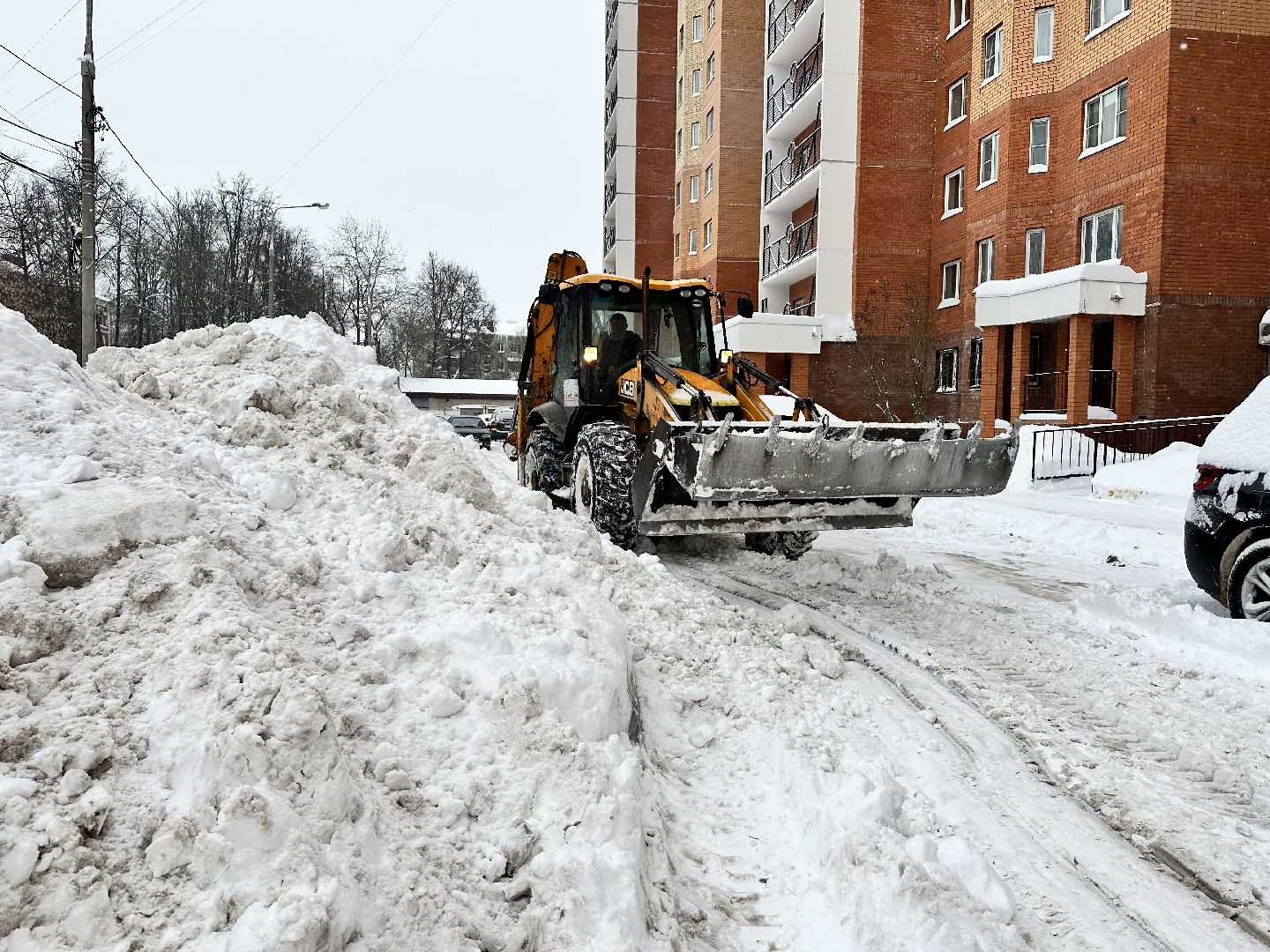 уборка дворов, уборка общественных территорий, снегоуборочная техника, наро-фоминск,