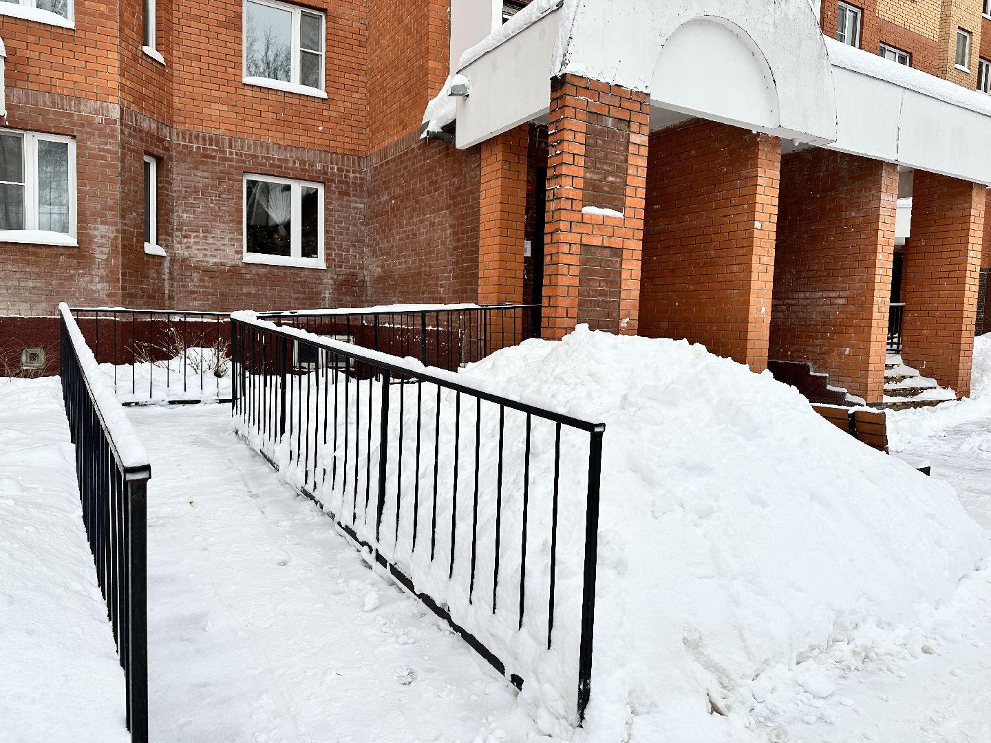 уборка дворов, уборка общественных территорий, снегоуборочная техника, наро-фоминск,