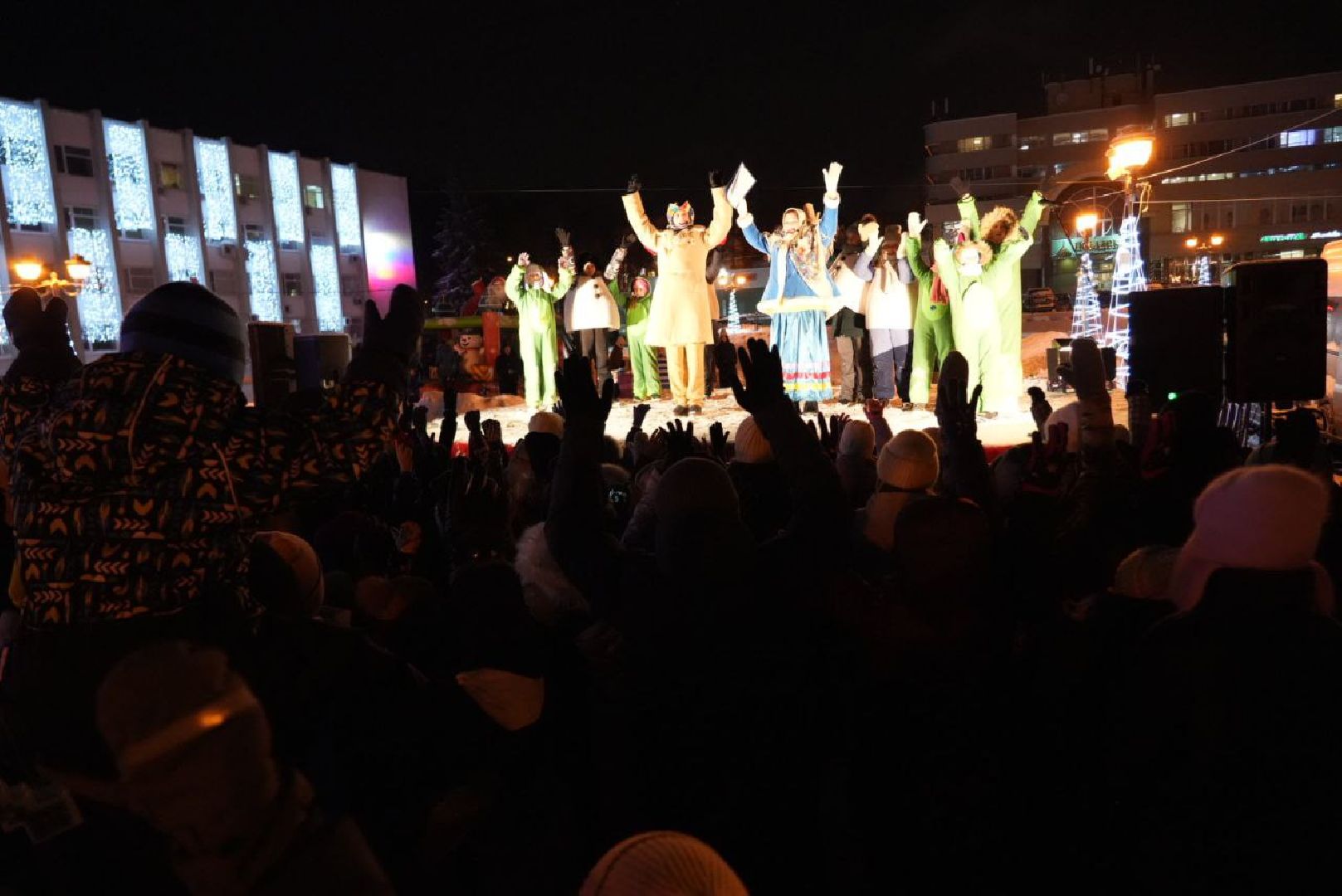 Сергиево-Посадской городской округ, Сергиев Посад, Новый год, Елка, Зима в Подмосковье, Праздник, Зажжение огней на елке, Благоустройство, Дед Мороз, Снегурочка,