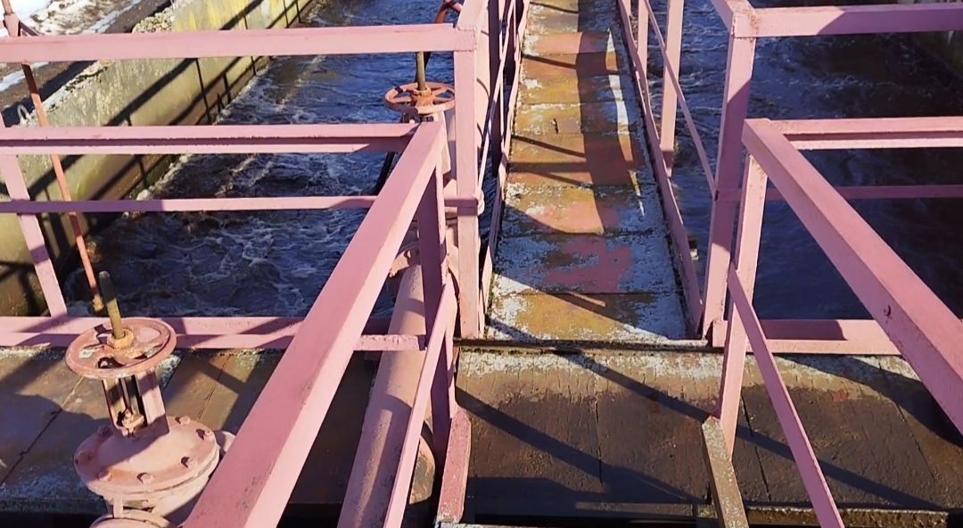 Паводок, Белоомут, ЖКХ