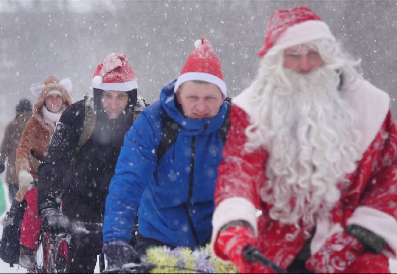 Сергиев Посад, Парад Дедом Морозов, Зима в Подмосковье, Праздник, Новый Год, Велопробег, Зимний велопробег, Праздничное настроение, Спорт, Здоровый образ жизни, Чудо,