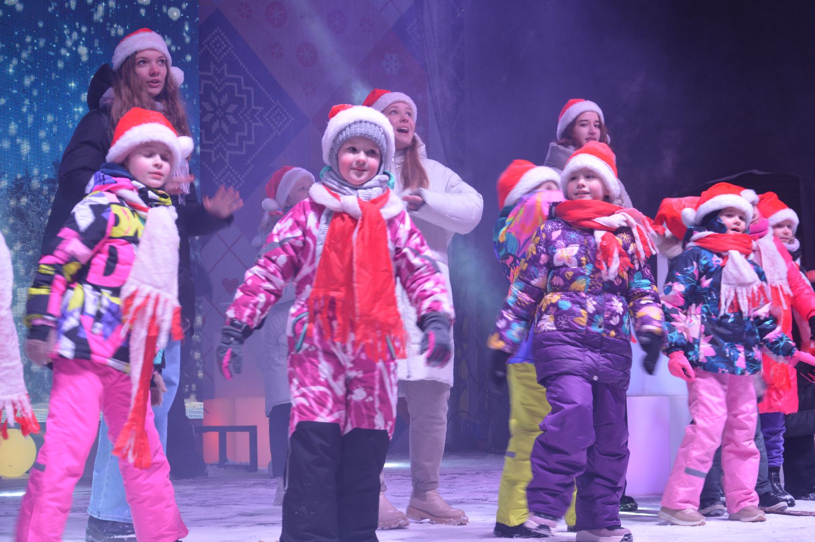 новый год 2024, шатура, елки, елка, церемония зажжения новогодней елки, рождество,