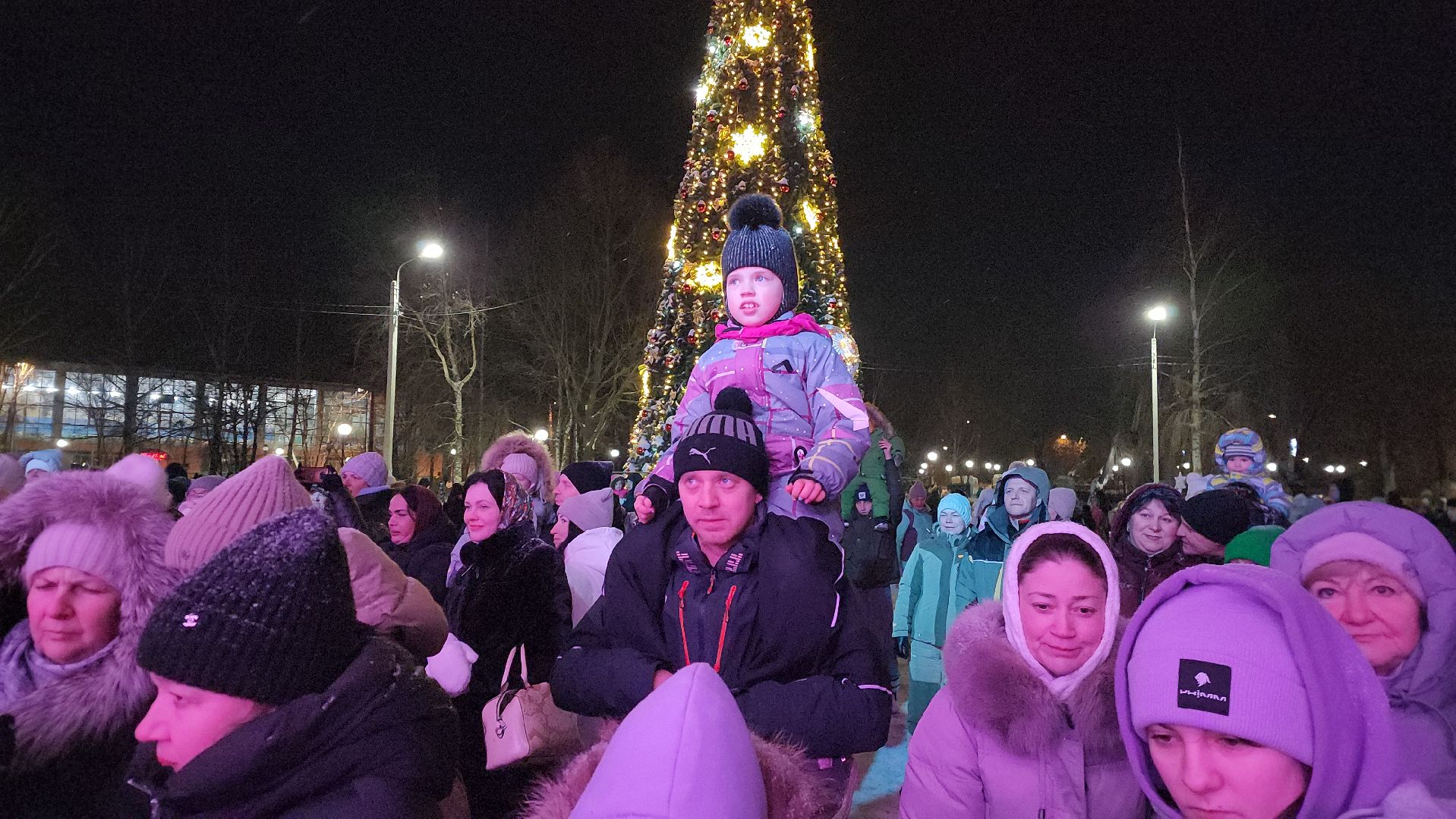 новый год 2024, шатура, елки, елка, церемония зажжения новогодней елки, рождество,