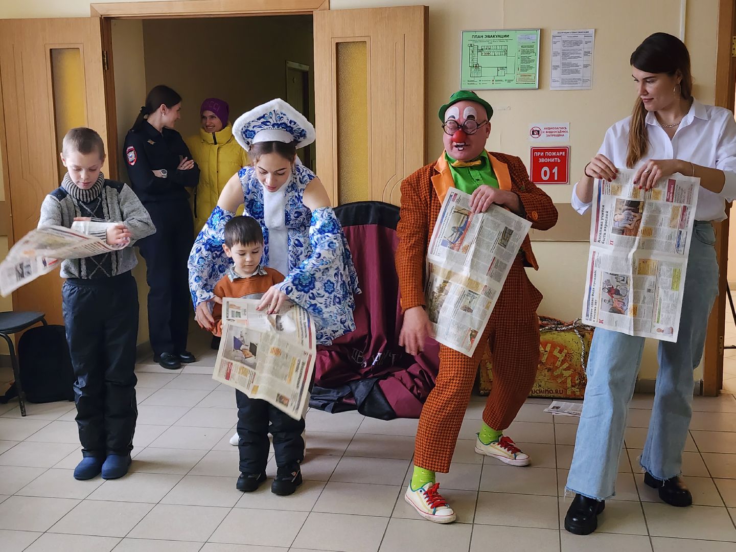 ёлка, дети, полиция,