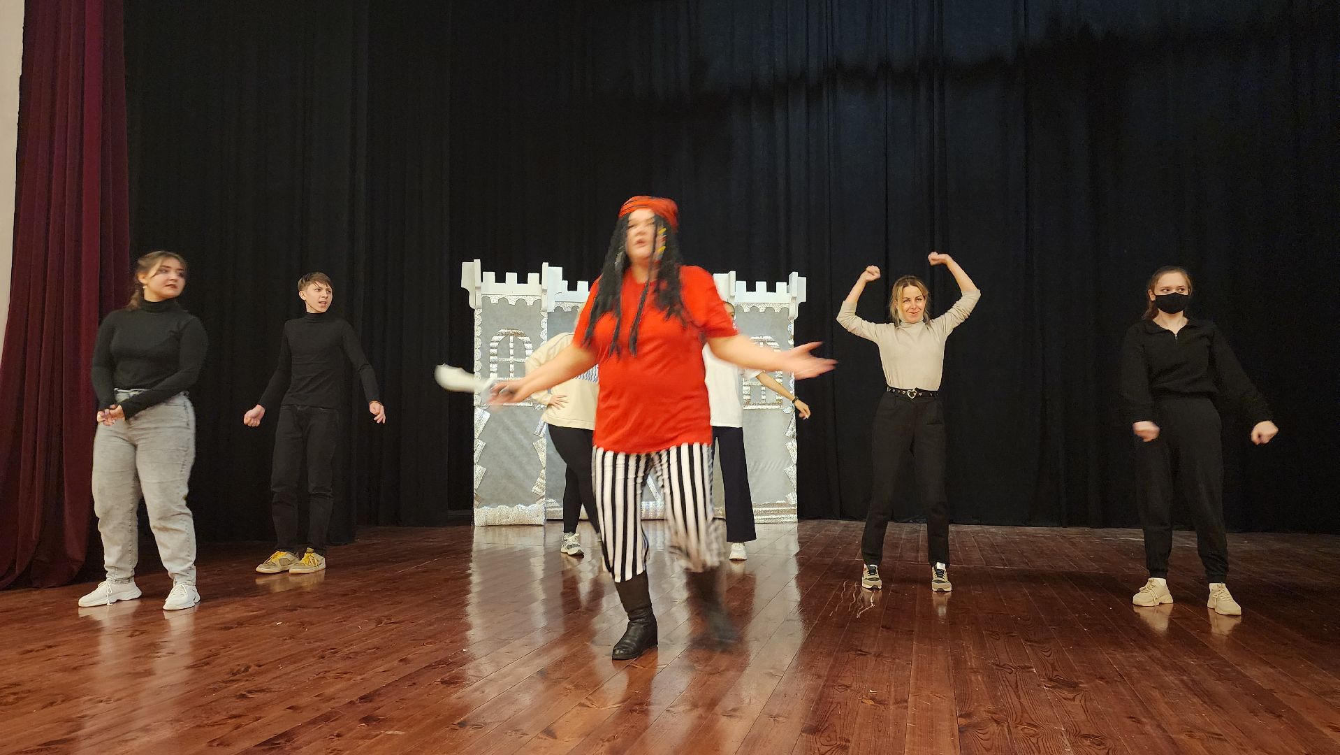 кашира, новый год, новогодний спектакль, елка главы, чебурашка, сказка, кот баюн, птица сирин,