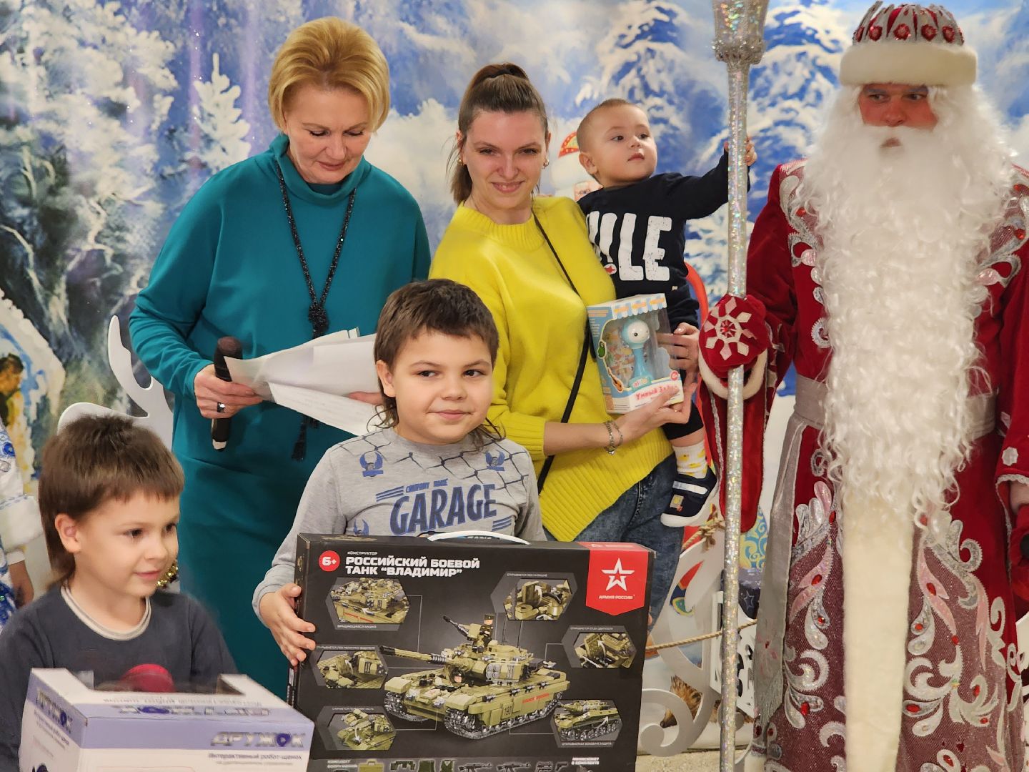 Красногорск, Дети, елка желаний, благотворительность,