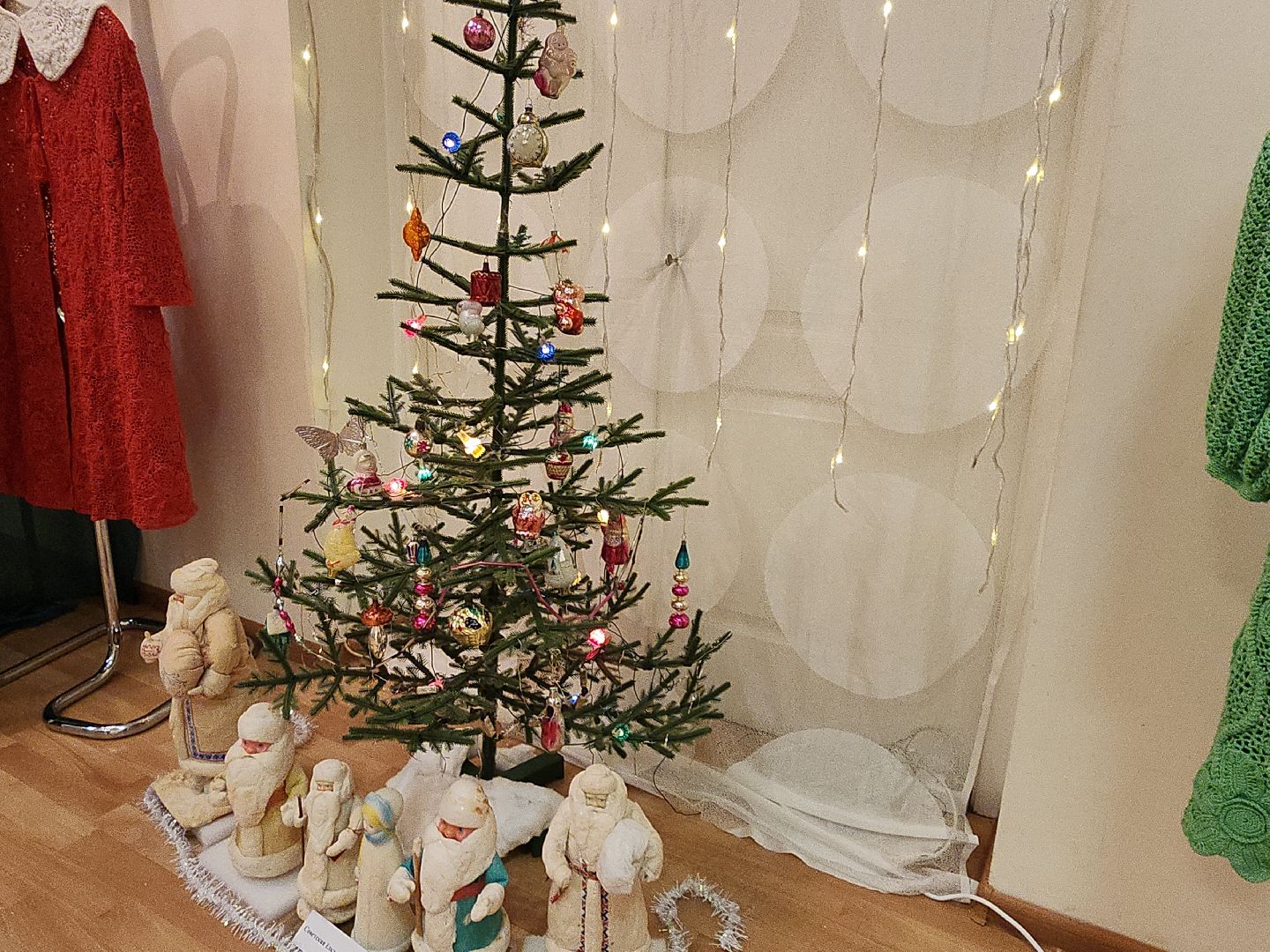 новый год, экспозиция, выставка, видное, елки, игрушки, творчество,