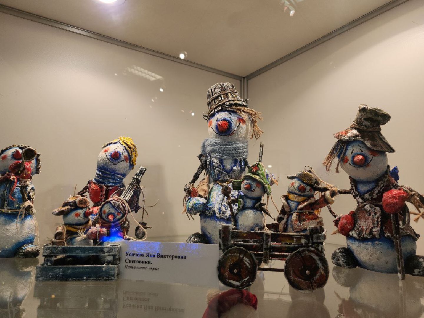 новый год, экспозиция, выставка, видное, елки, игрушки, творчество,