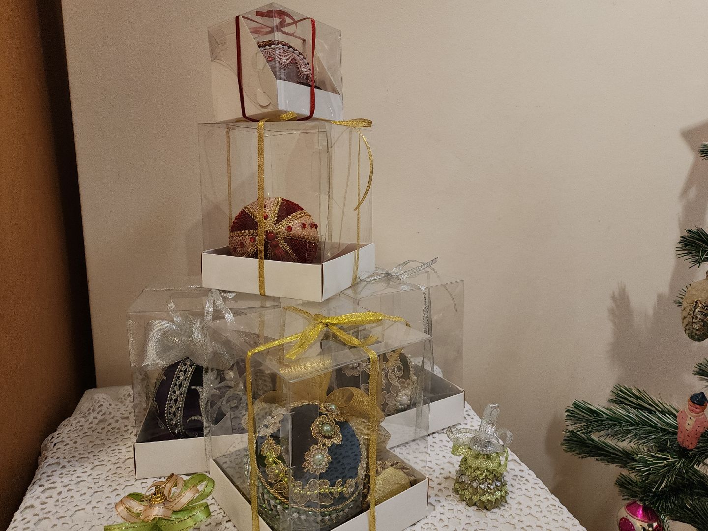 новый год, экспозиция, выставка, видное, елки, игрушки, творчество,