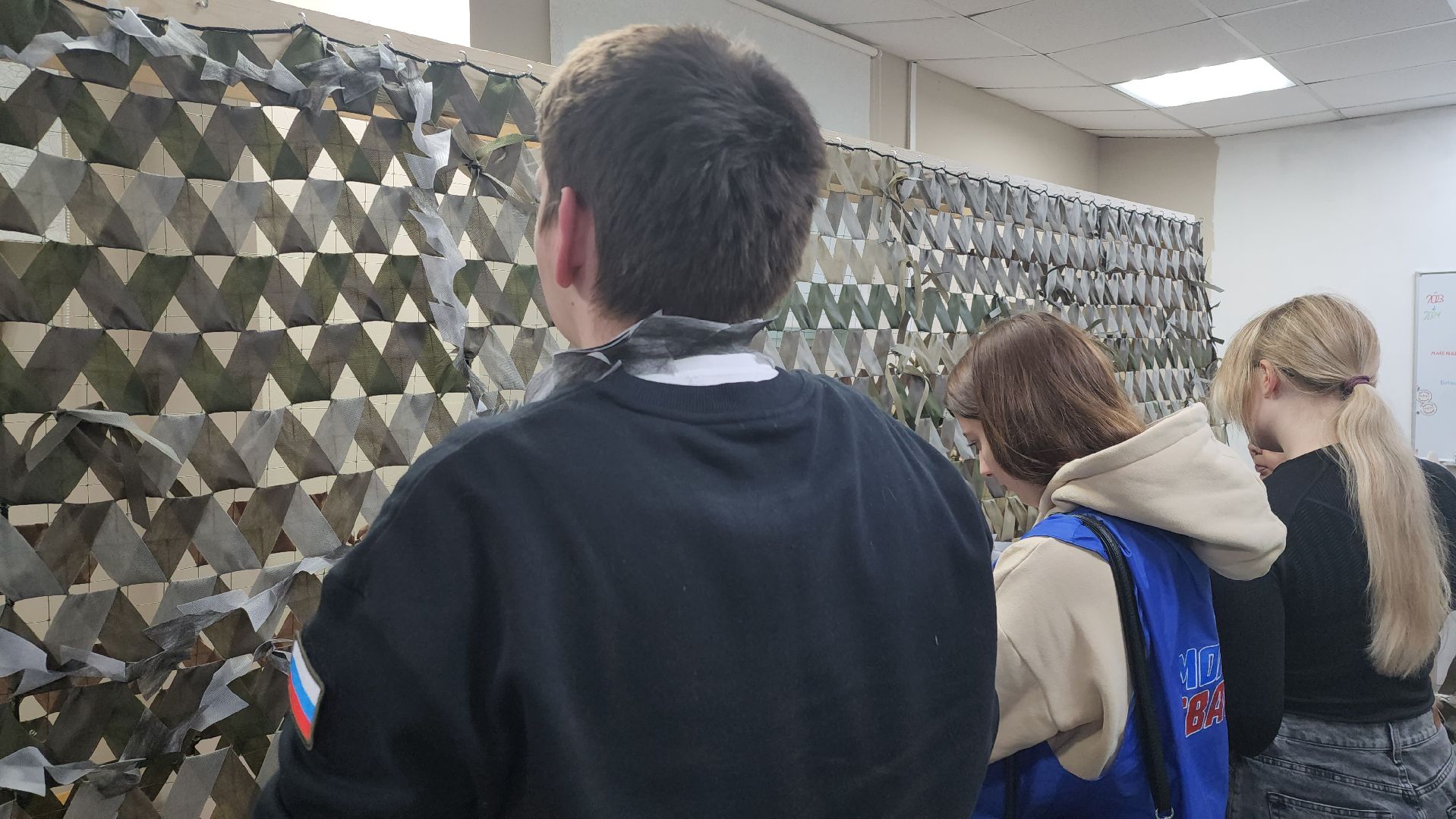 городской округ пушкинский, Волонтеры, помощь фронту, сво, Ивантеевка, плетение сетей, маскировочные сети,