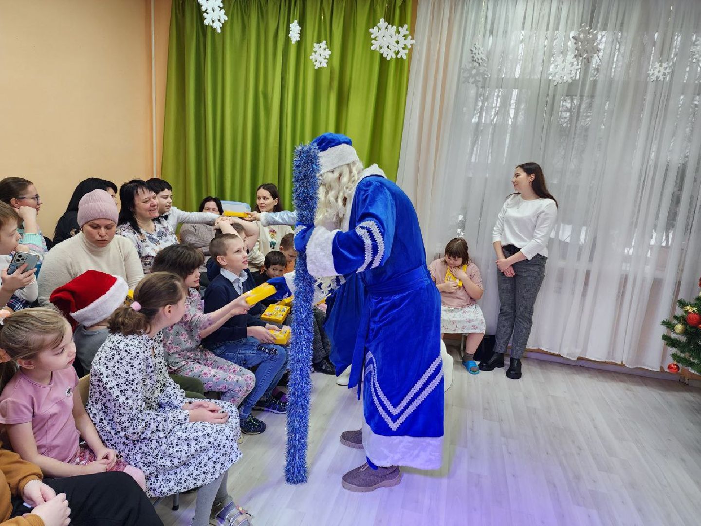 Солнечногорск, Елка, Праздник, Дети, дети инвалиды,