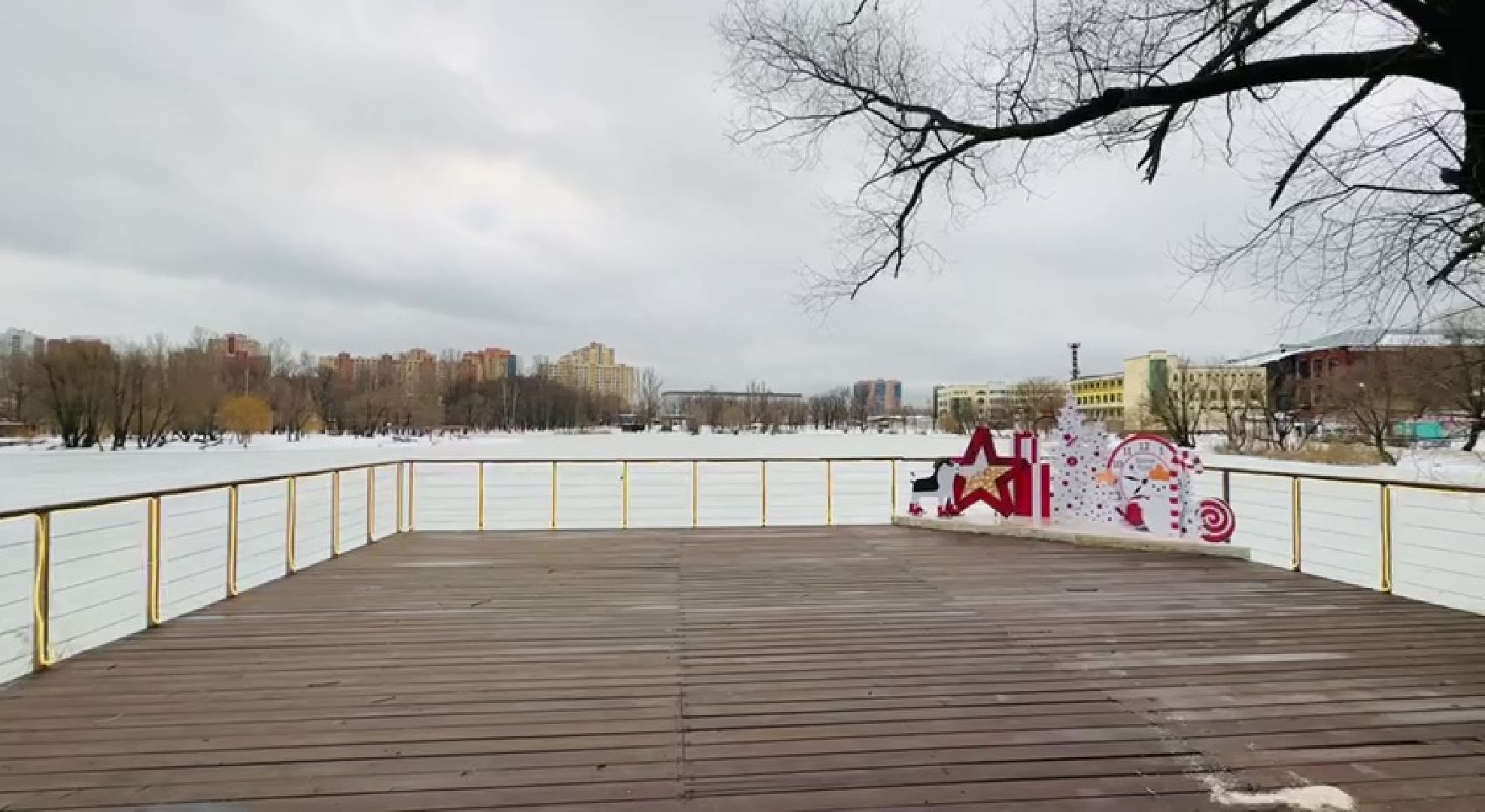 Реутов, парки, Фабричный пруд, центральный городской парк, Дед Мороз, дед мороз рекомендует, конкурс, наклейка,