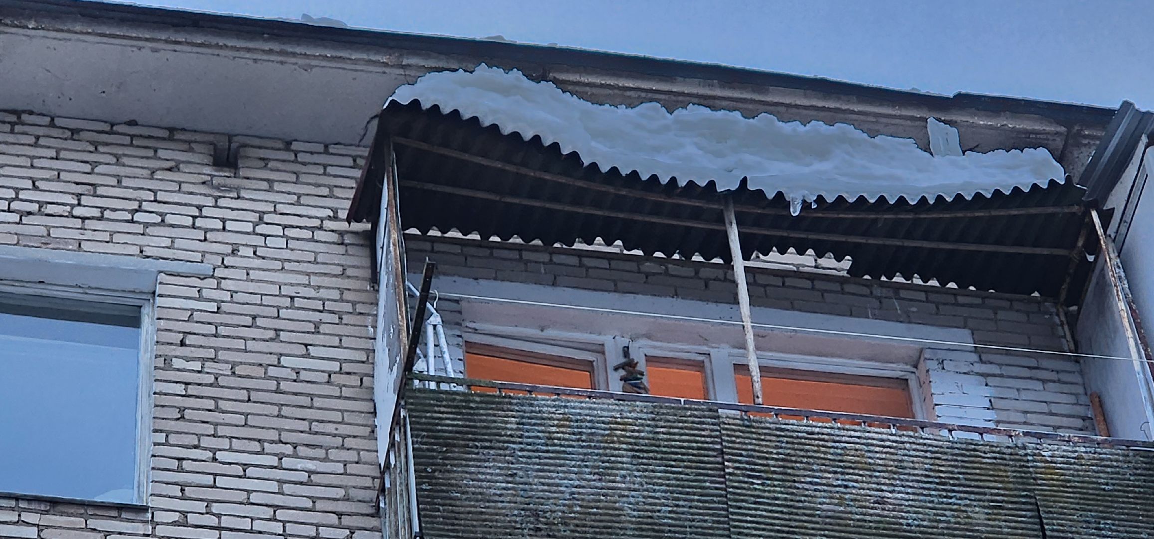 сосульки на крышах, протечка крыш, промышленные альпинисты, Домодедово Жилсервис,