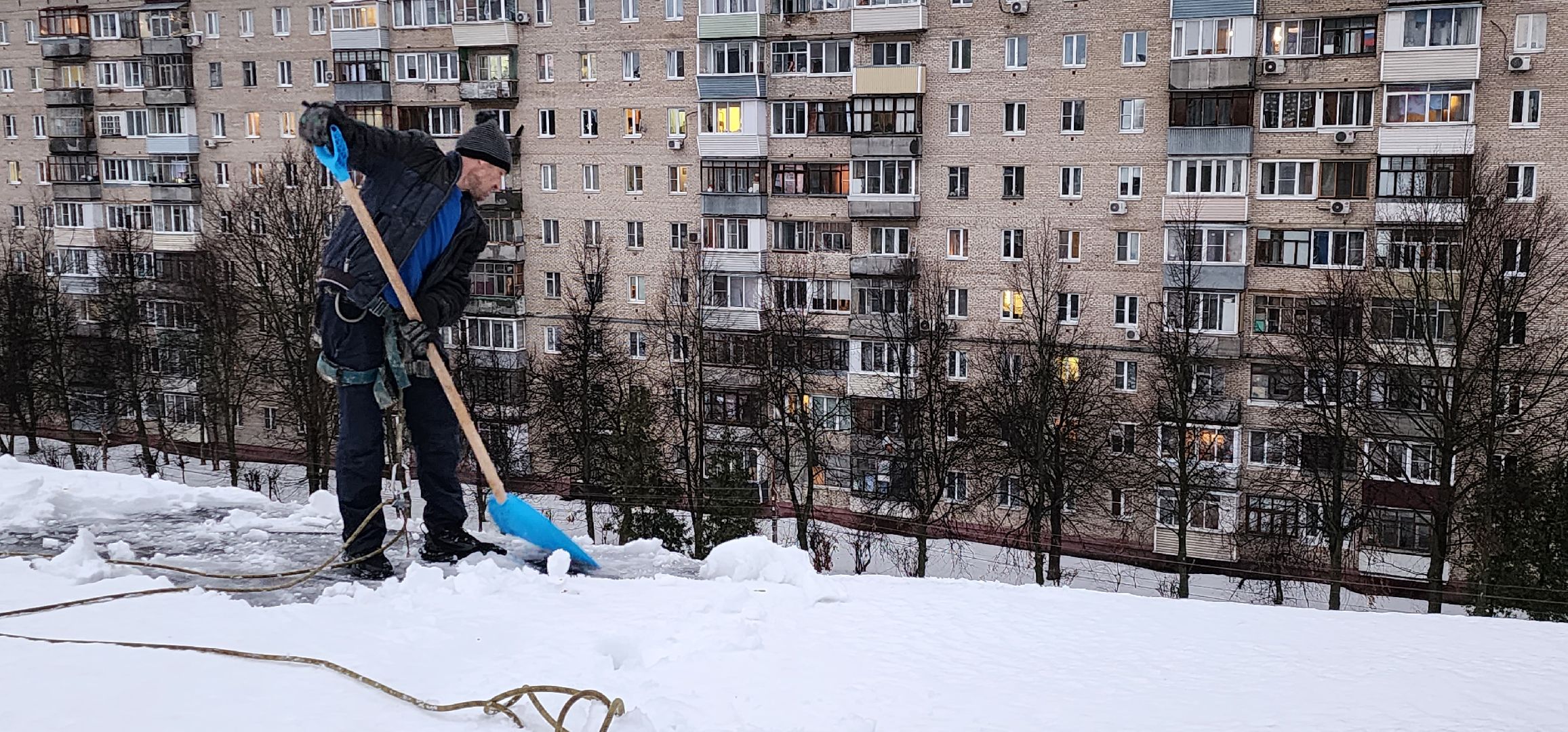 сосульки на крышах, протечка крыш, промышленные альпинисты, Домодедово Жилсервис,