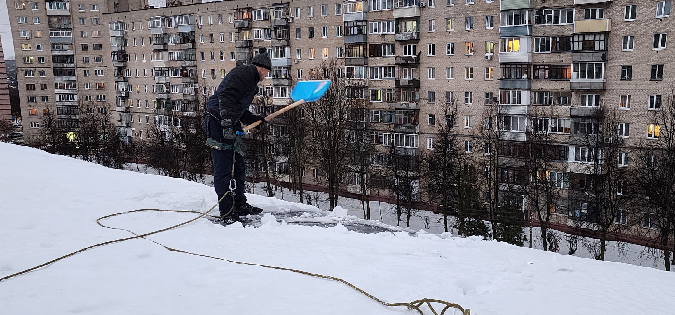сосульки на крышах, протечка крыш, промышленные альпинисты, Домодедово Жилсервис,