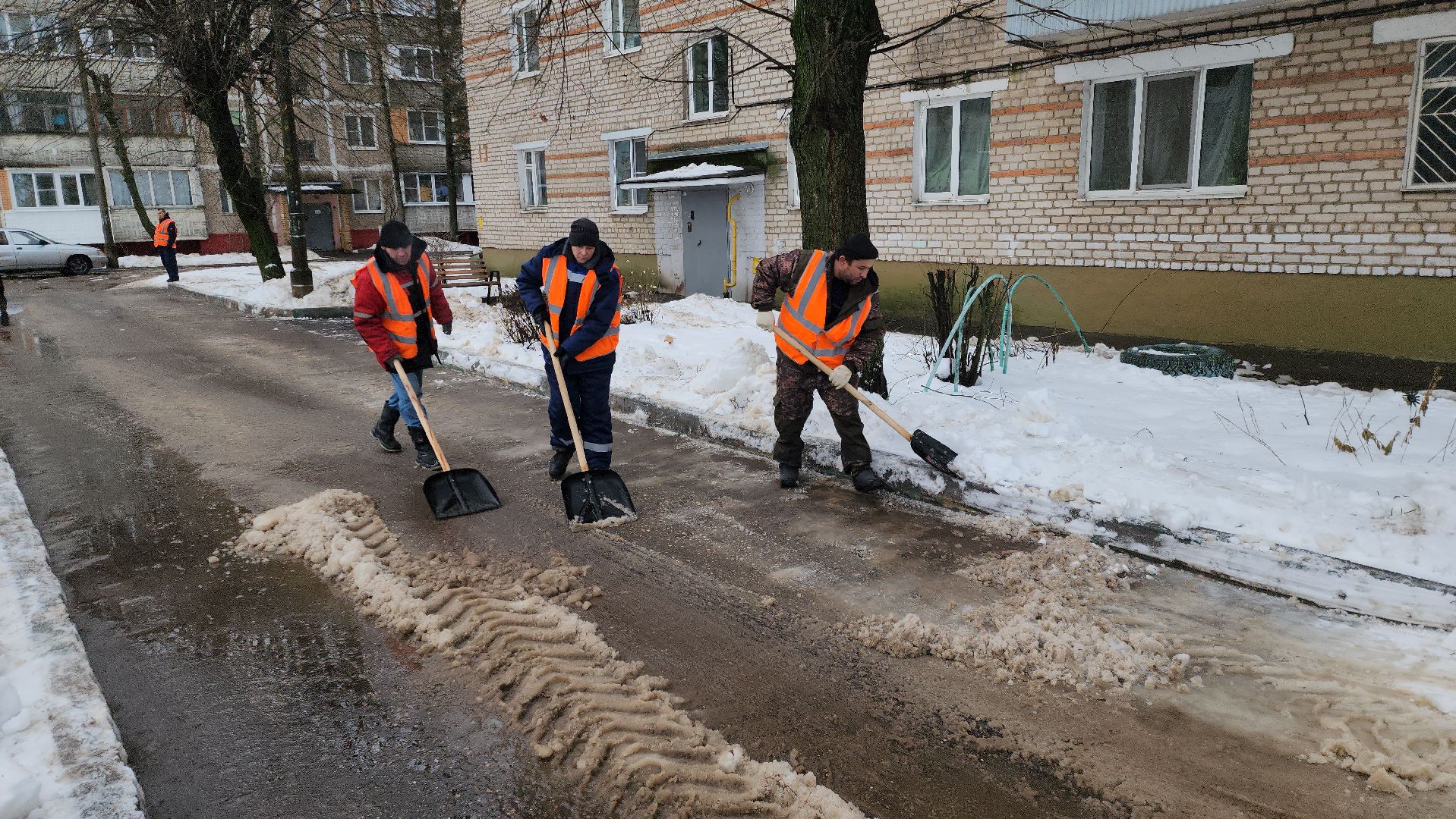 коммунальная техника, коммунальные служба, снегопад ваня, руза, рузский городской округ, московская область, подмосковье,