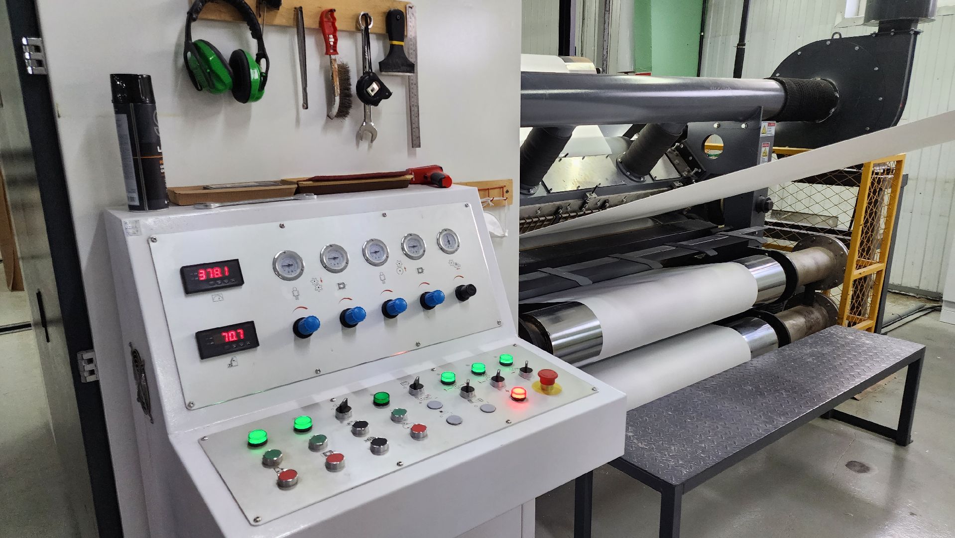 кашира, каширский завод бумажных изделий, кзби, гофробумага, гофроупаковка, кондитерские изделия, импортозамещение, новая линия,