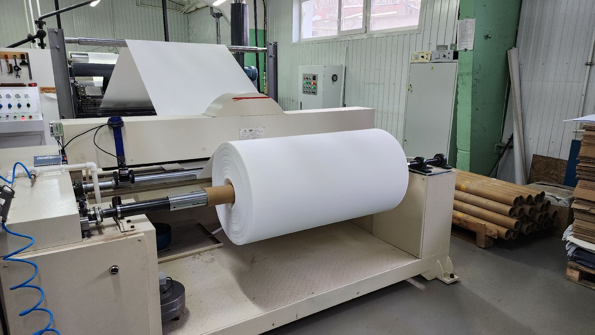 кашира, каширский завод бумажных изделий, кзби, гофробумага, гофроупаковка, кондитерские изделия, импортозамещение, новая линия,