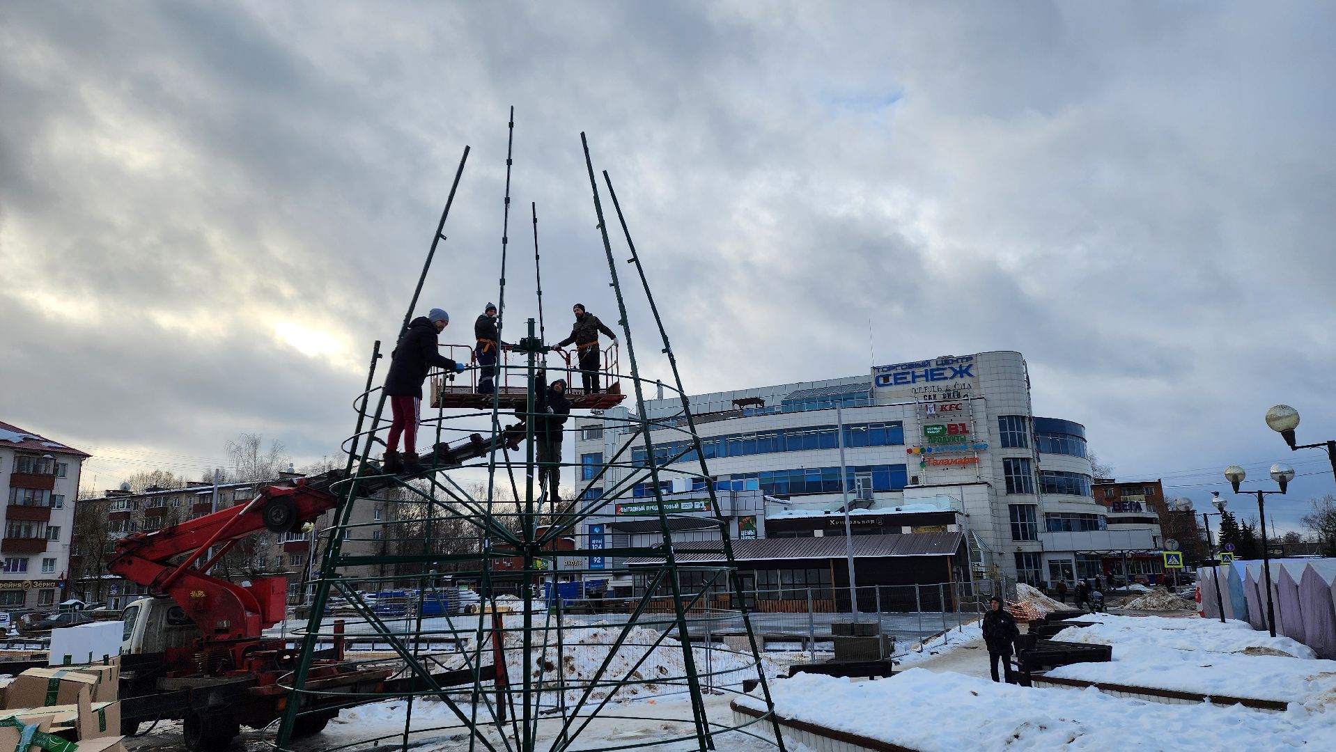 Солнечногорск, Новый год, советская площадь, Общество, елка главы,