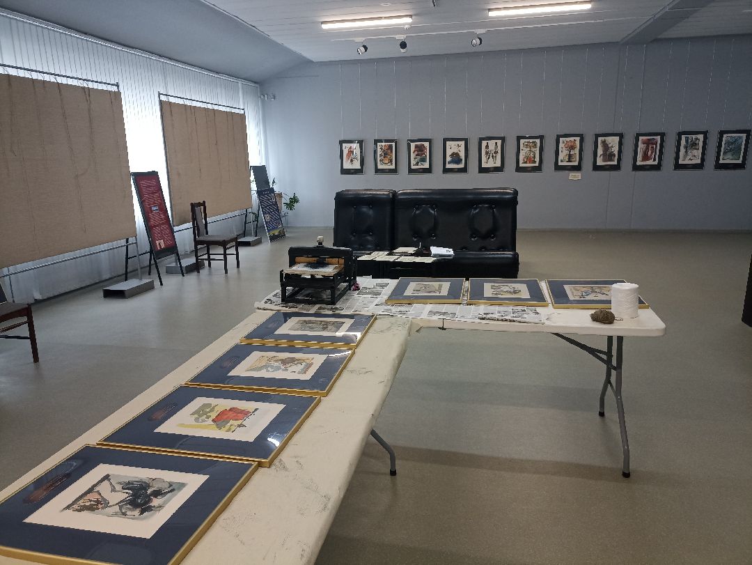 Серпухов, Дали, искусство, картины, МВЦ