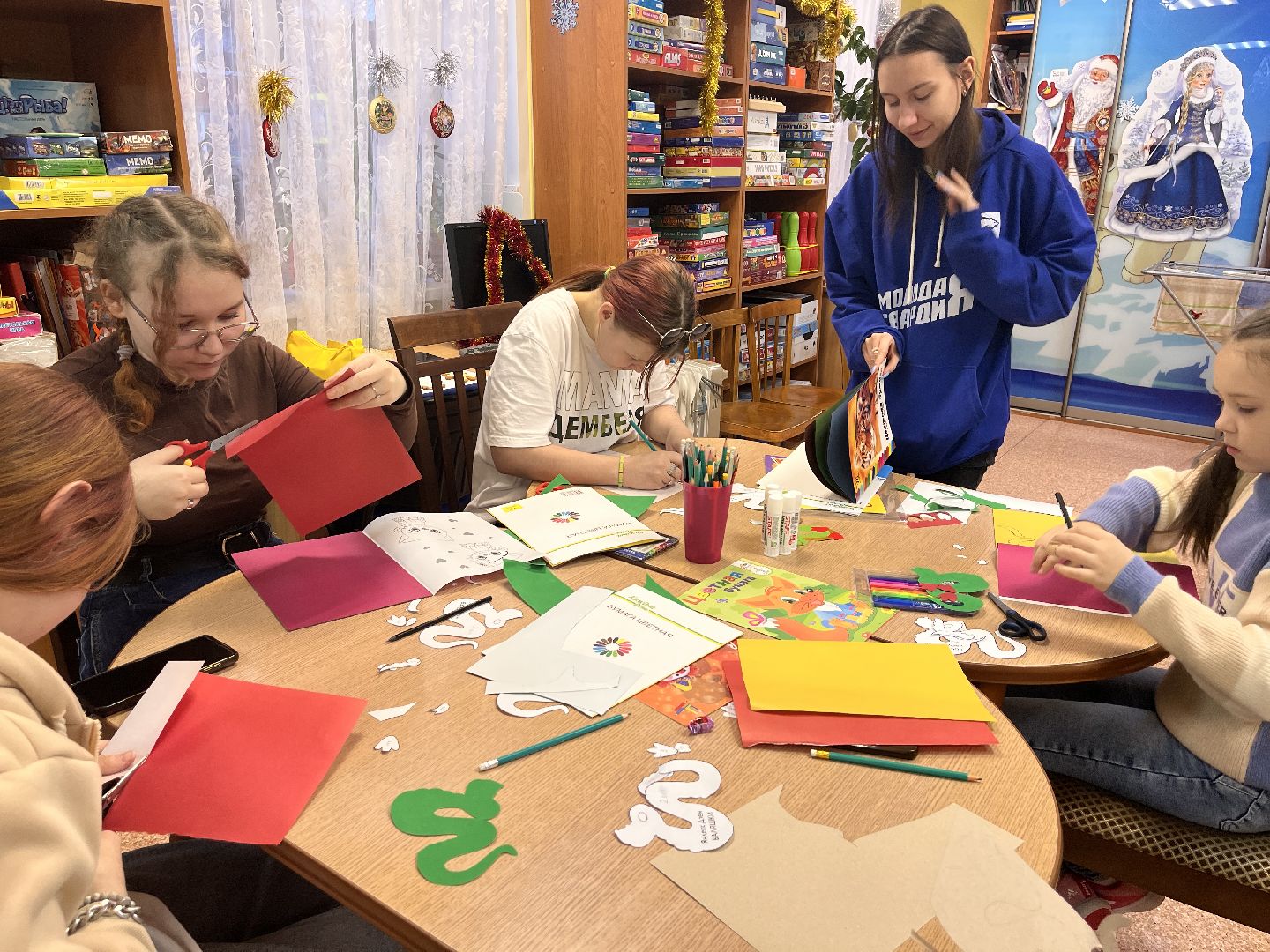 шаховская, символ нового года, поделки, молодая гвардия,